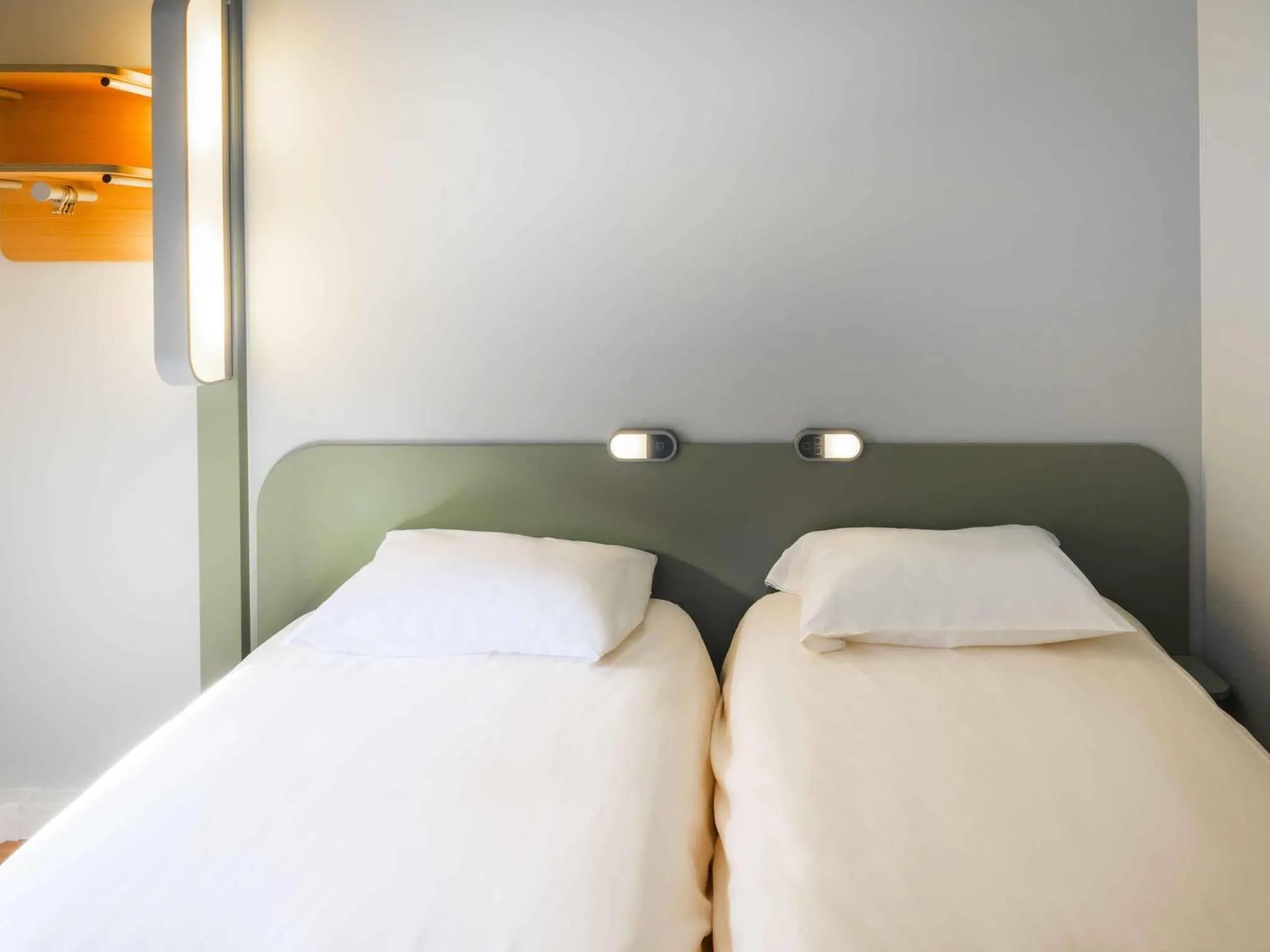 Bedroom, Bed in Ibis Budget Sallanches