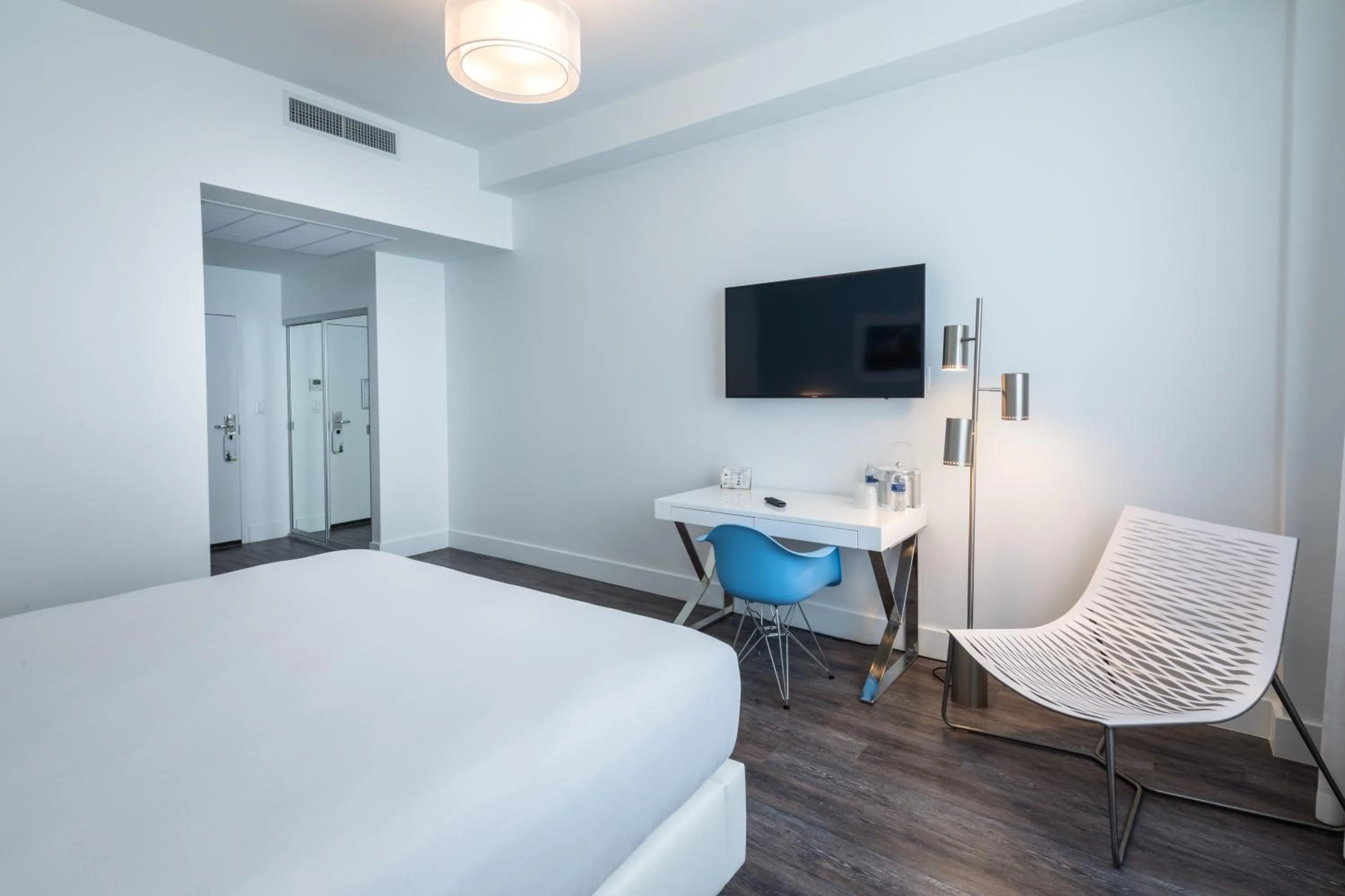 Bed in President Hotel Villa