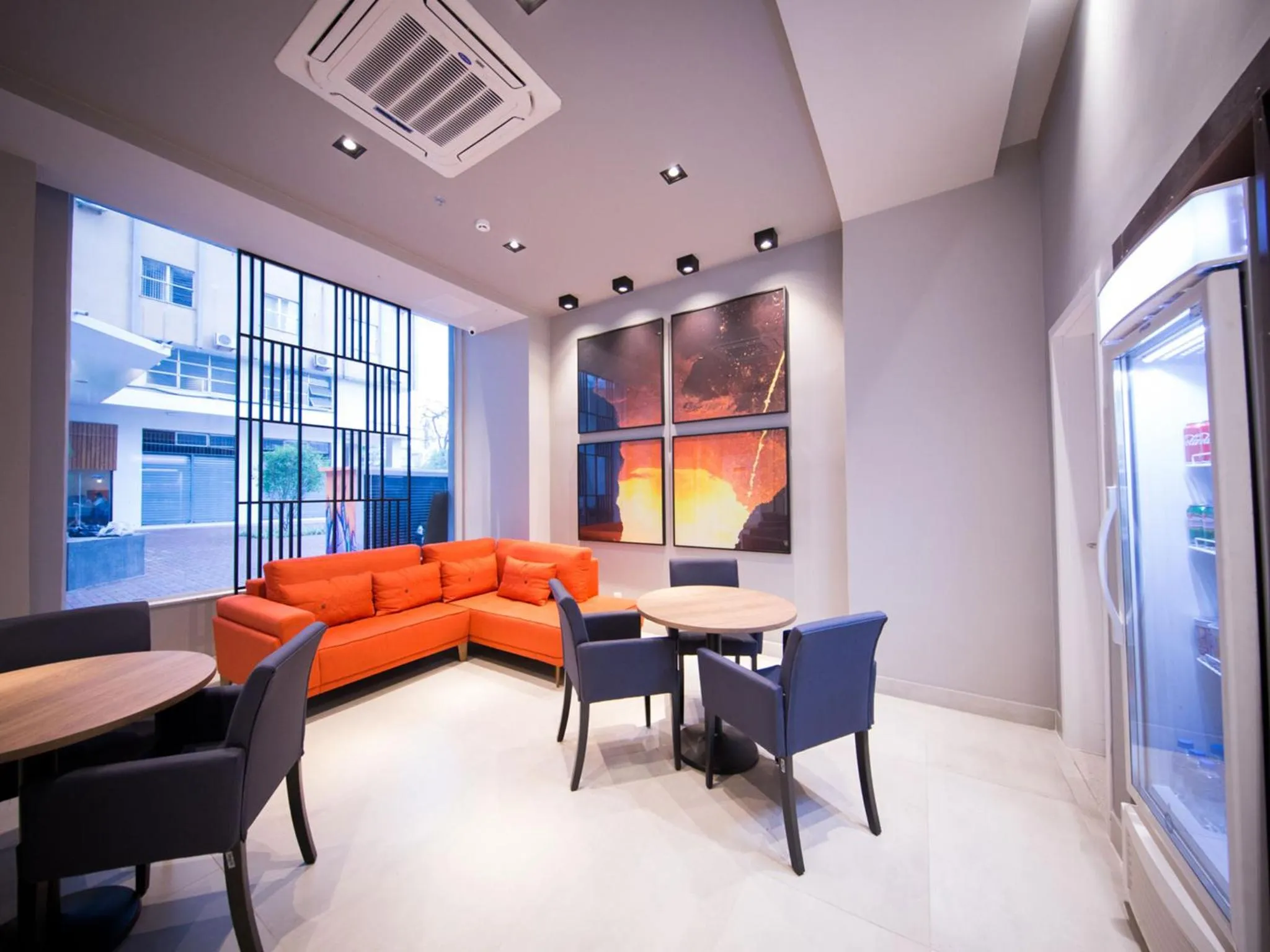 Seating area in Vila Business Hotel