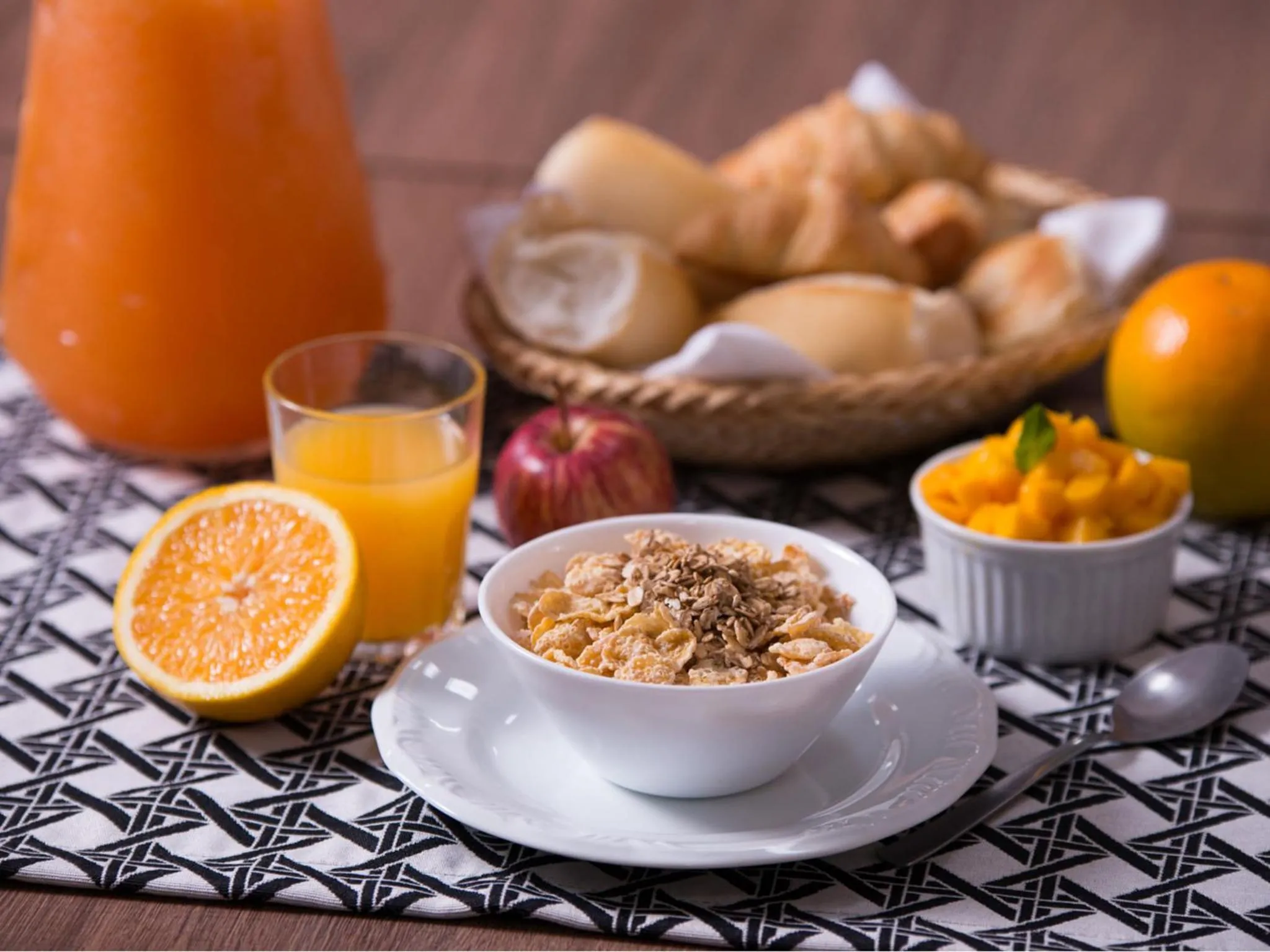 Continental breakfast in Vila Business Hotel