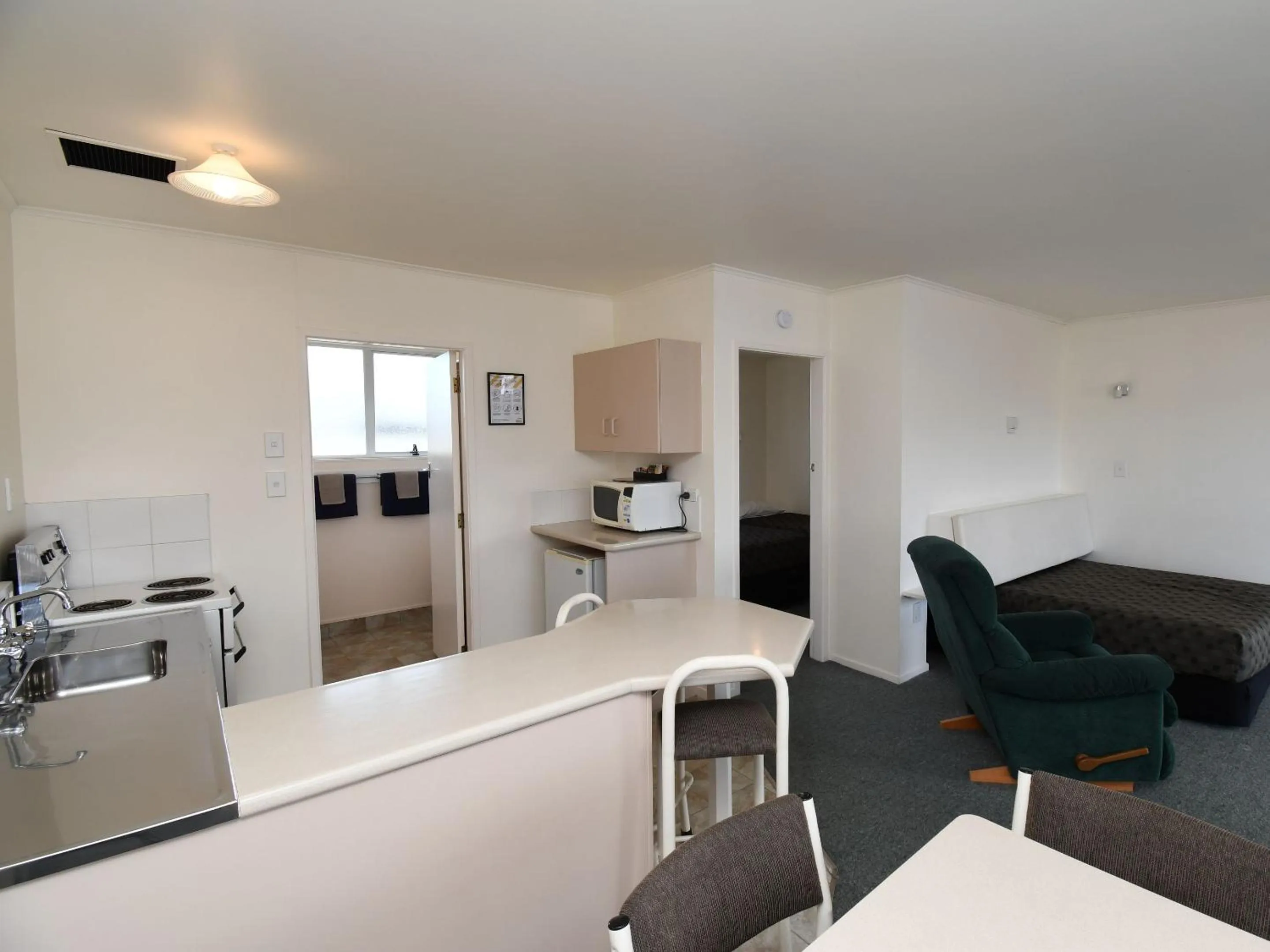 Kitchen or kitchenette in Avon Motel