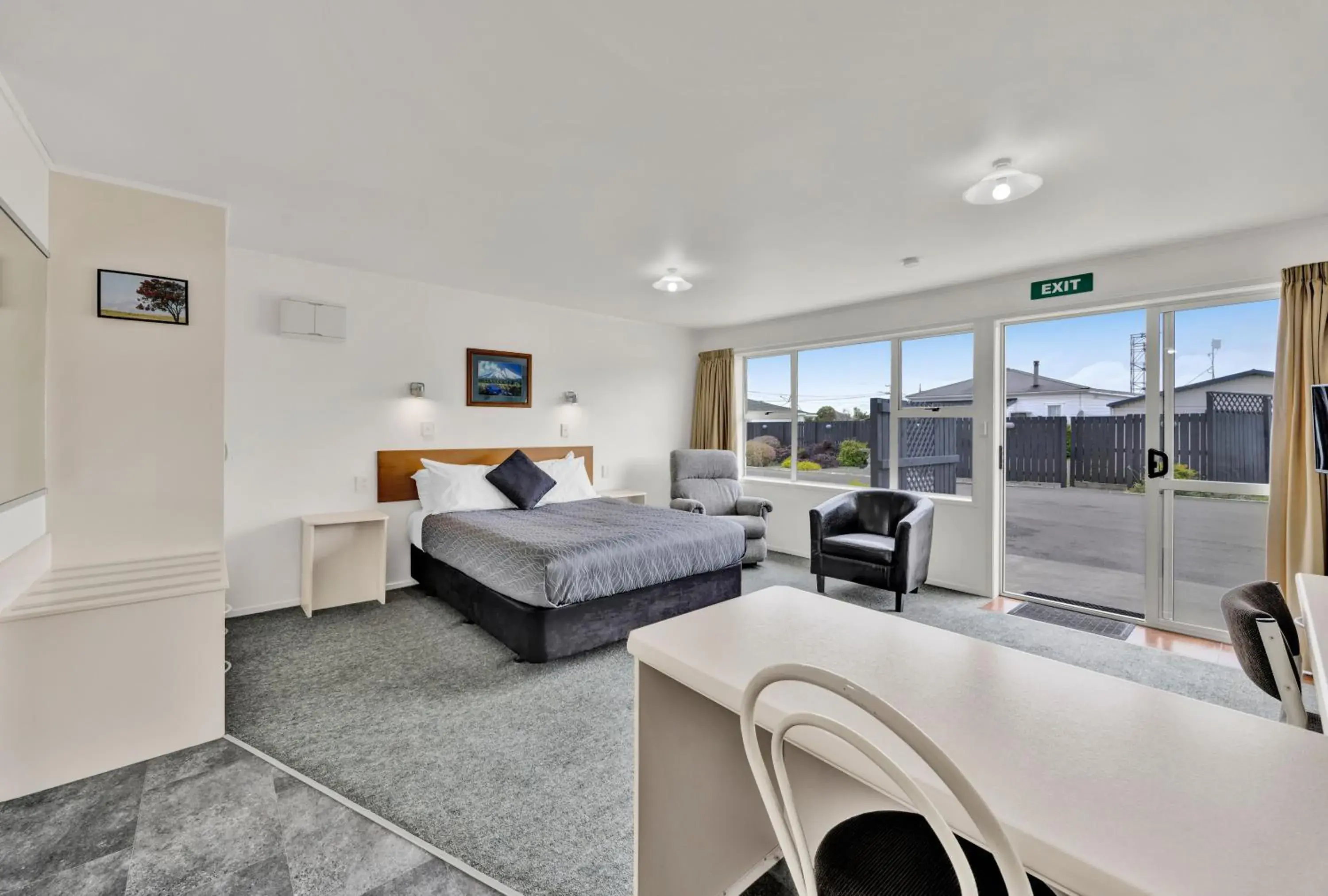 Queen Studio in Avon Motel Queen Studio in Avon Motel