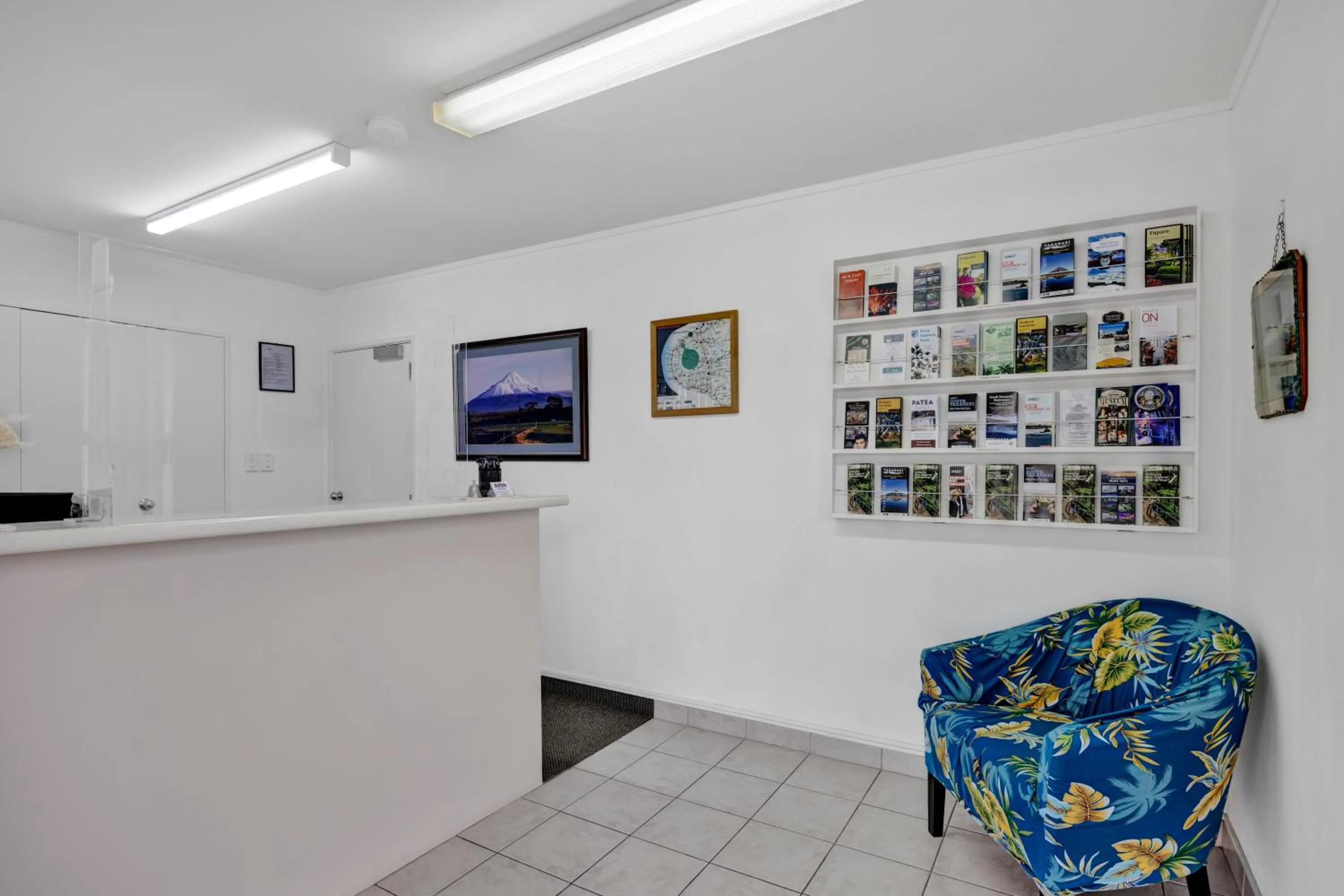 Lobby or reception in Avon Motel