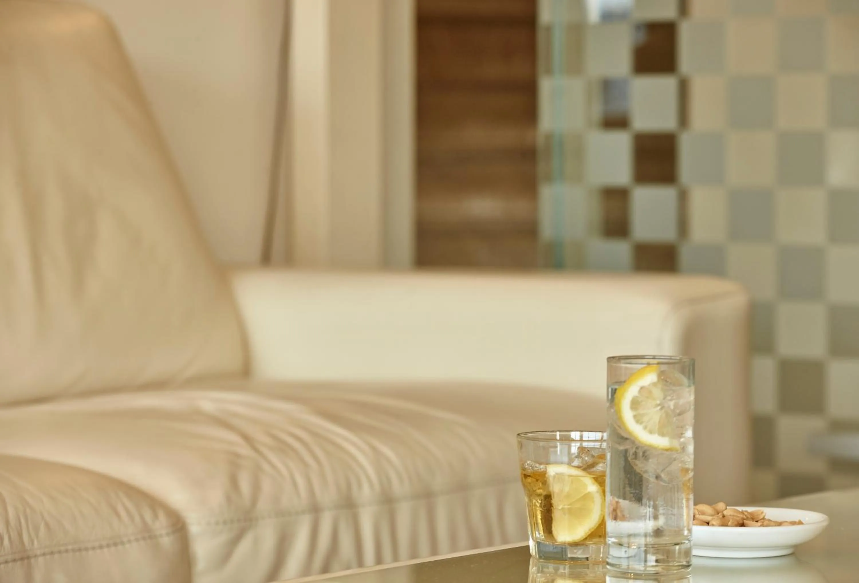 Food and drinks in Lucy Hotel