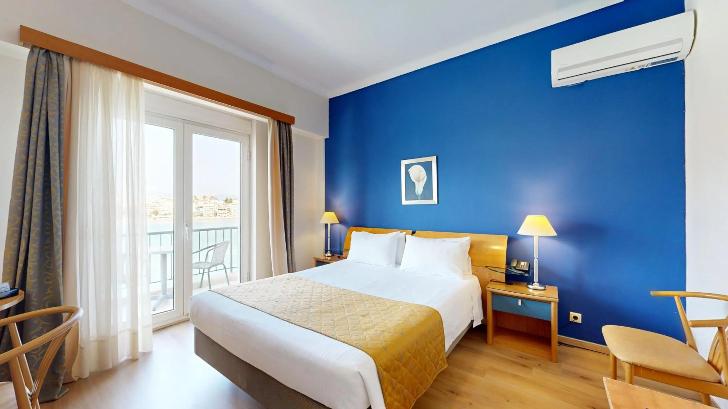 Bedroom, Bed in Lucy Hotel