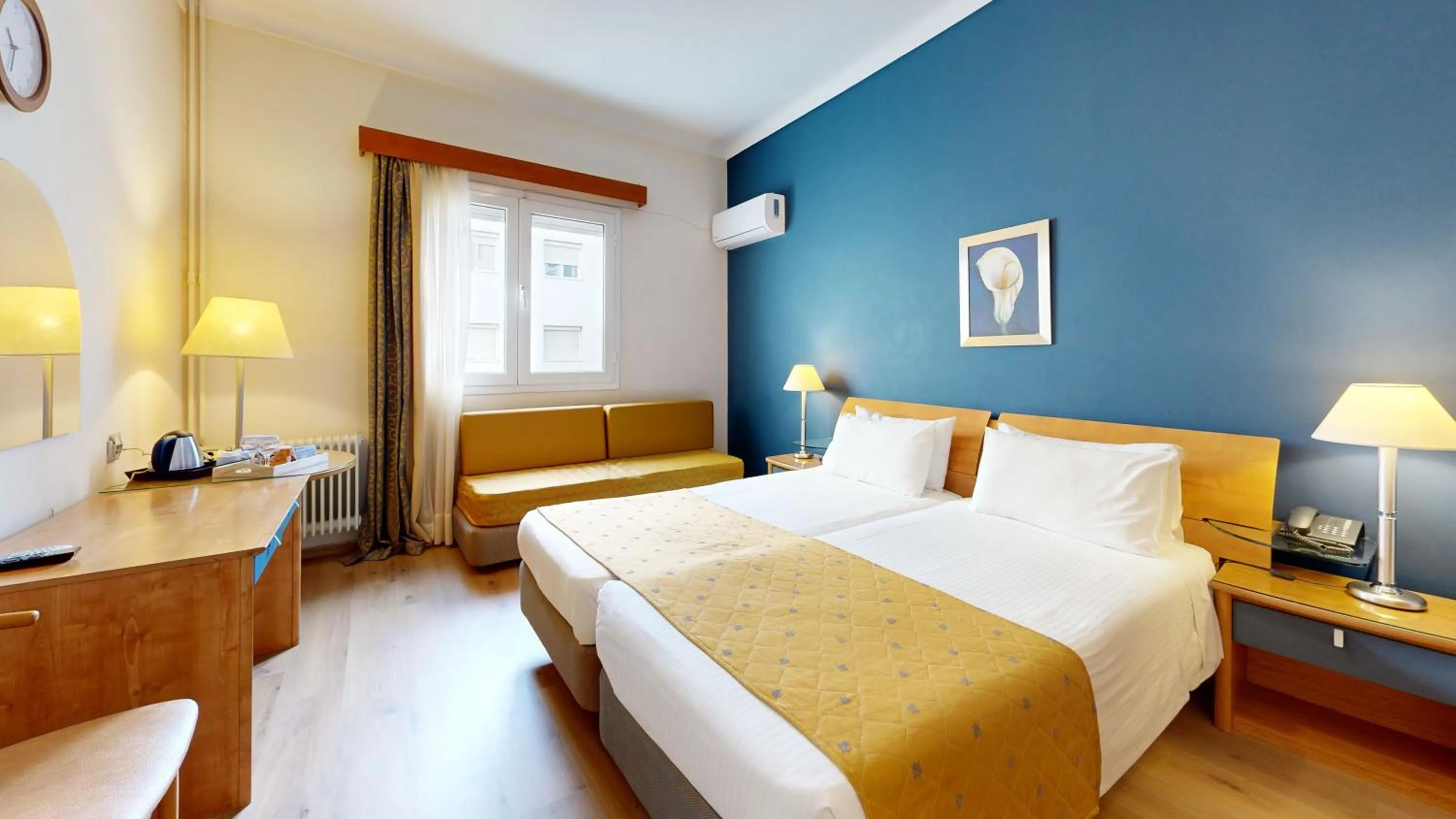 Bedroom, Bed in Lucy Hotel