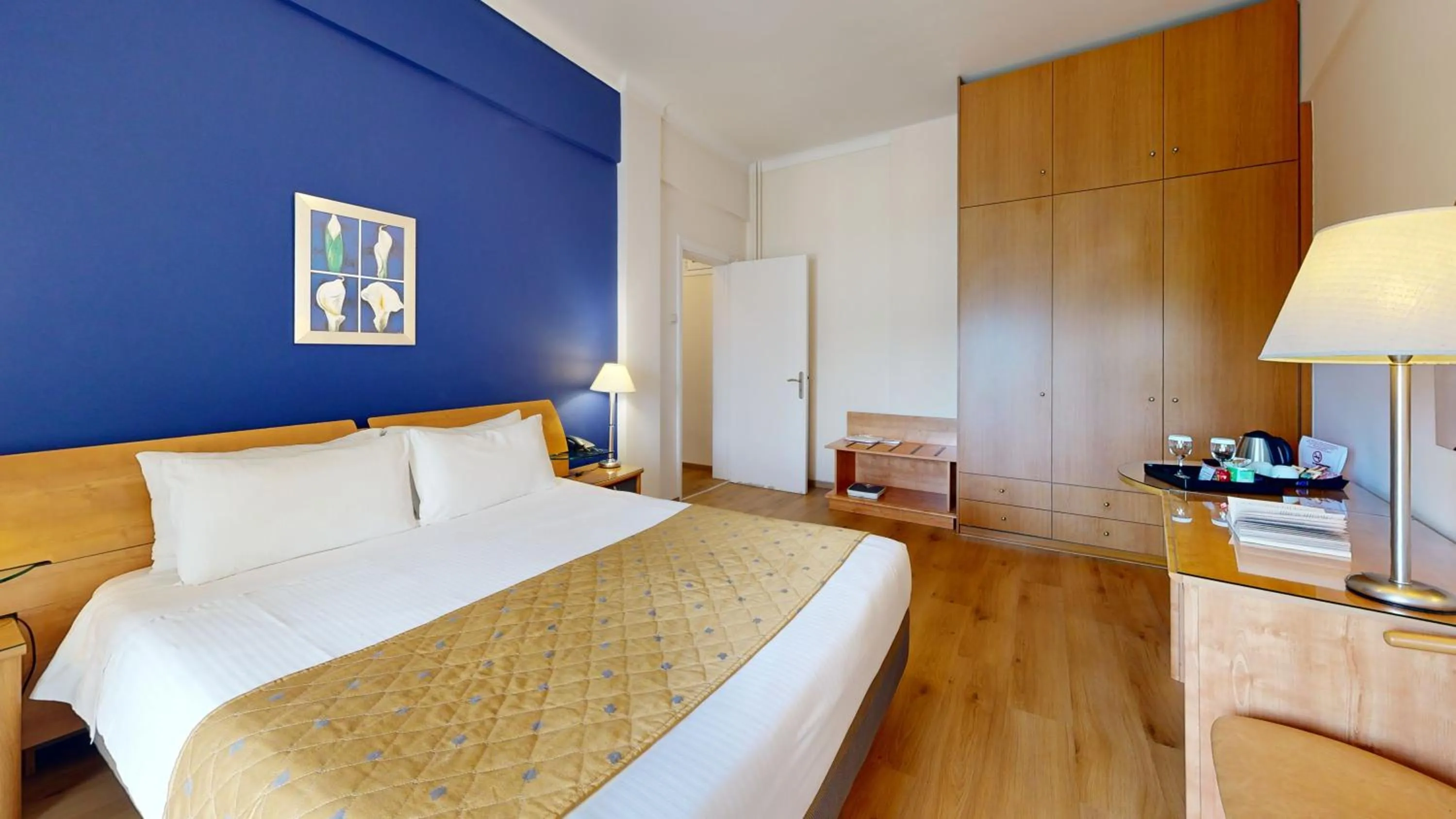 Bedroom, Bed in Lucy Hotel