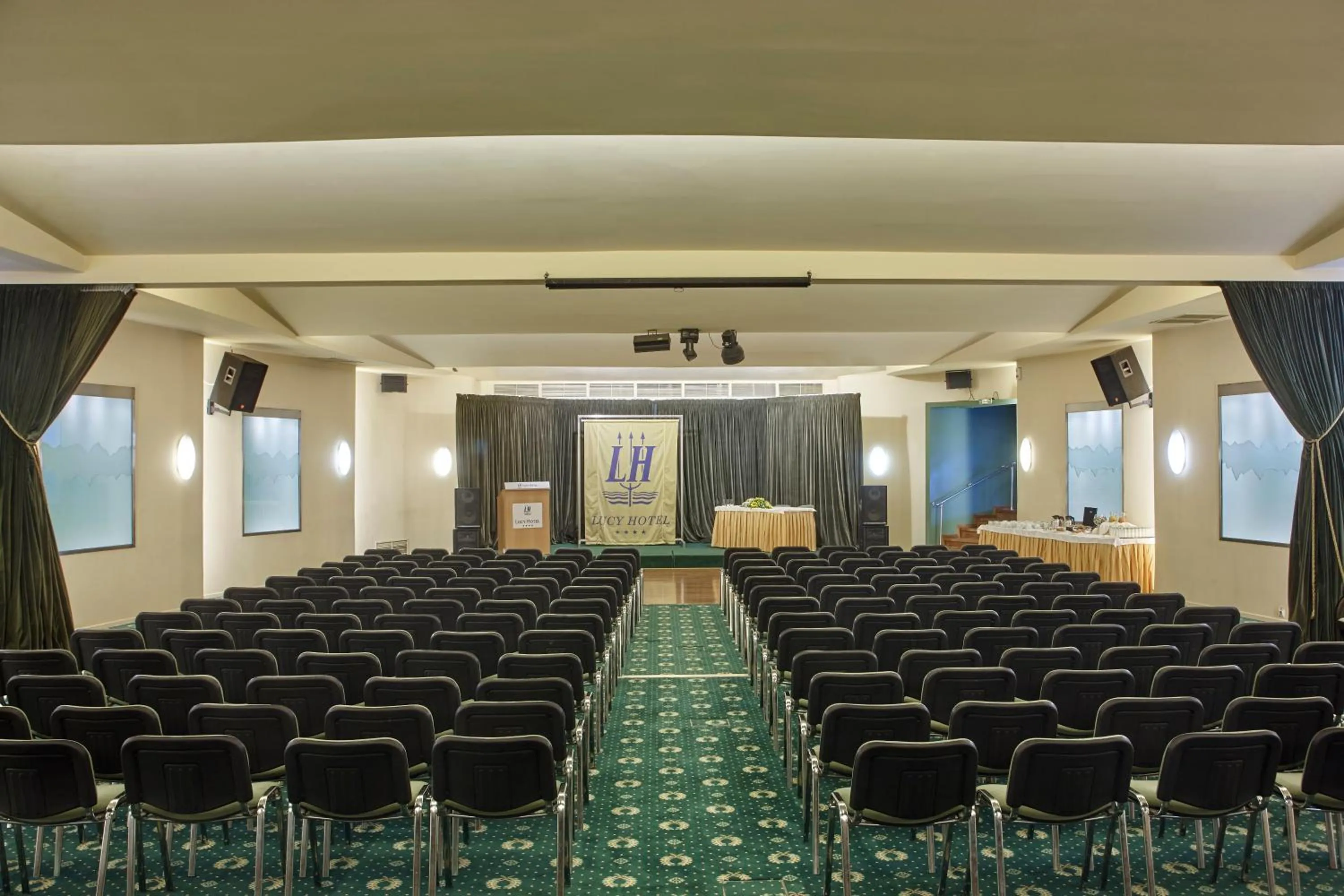 Meeting/conference room in Lucy Hotel