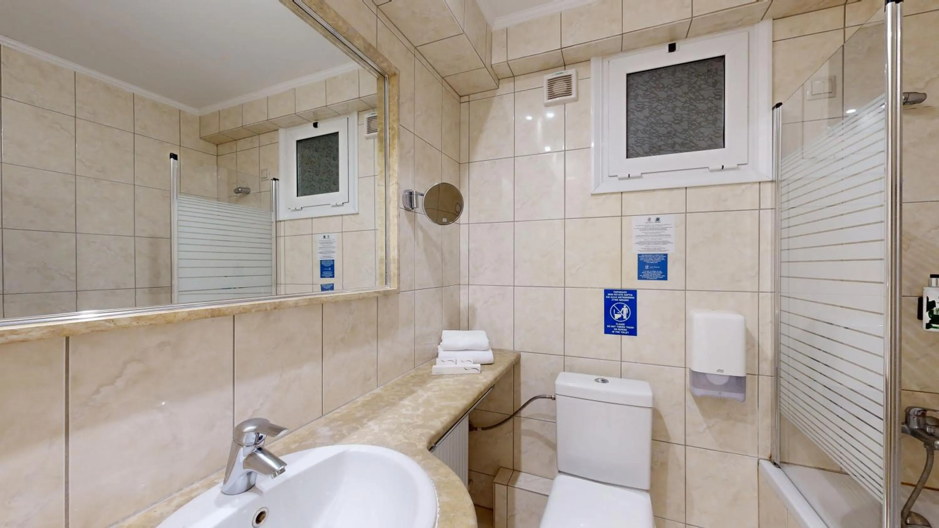 Bathroom in Lucy Hotel