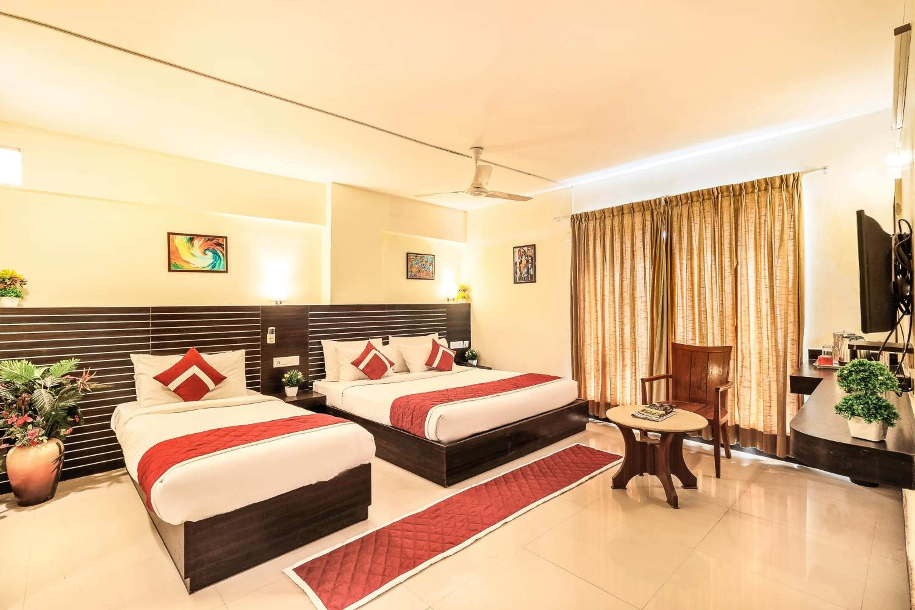 Photo of the whole room, Bed in Octave Himalaya Monarch