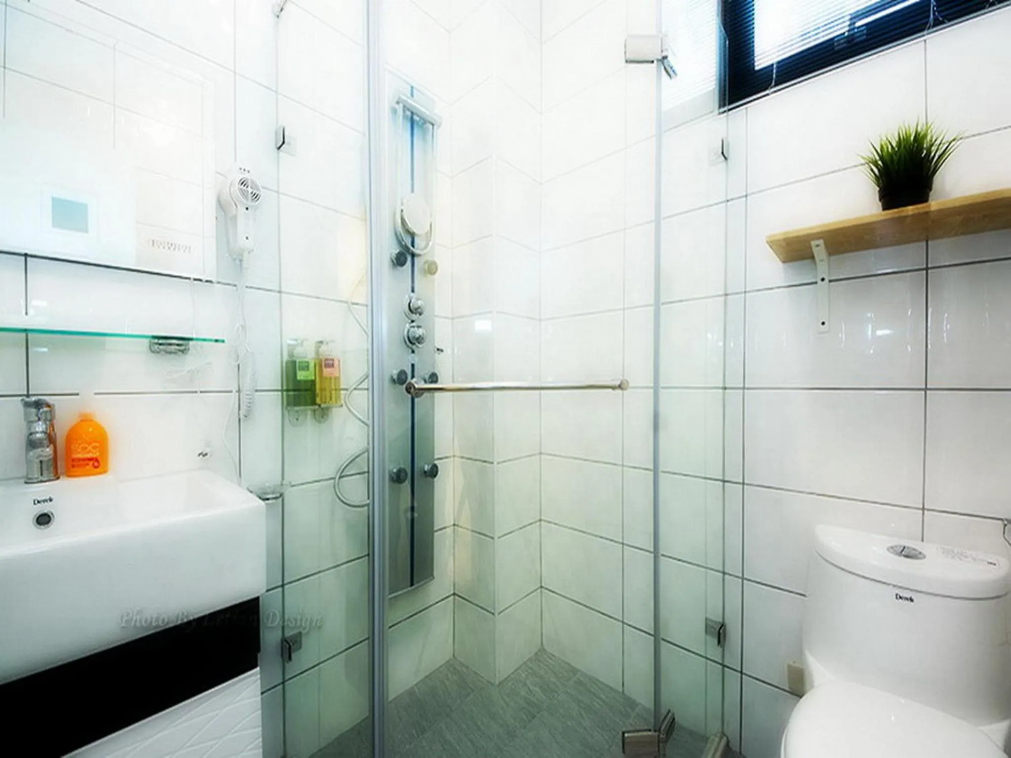 Shower in 極簡旅行民宿 Simple Travel B&B