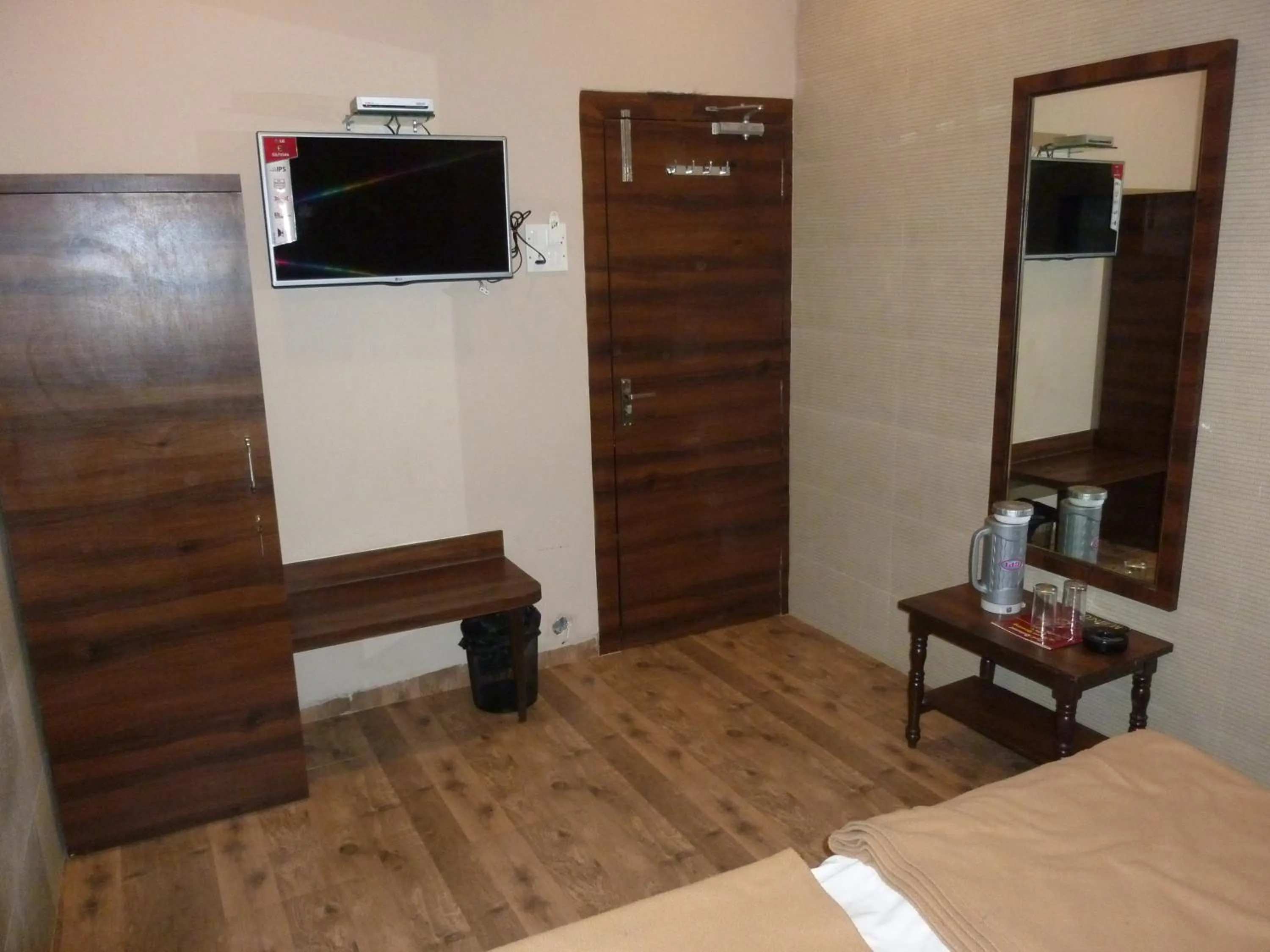 Bedroom, Bed in Hotel Regal Palace