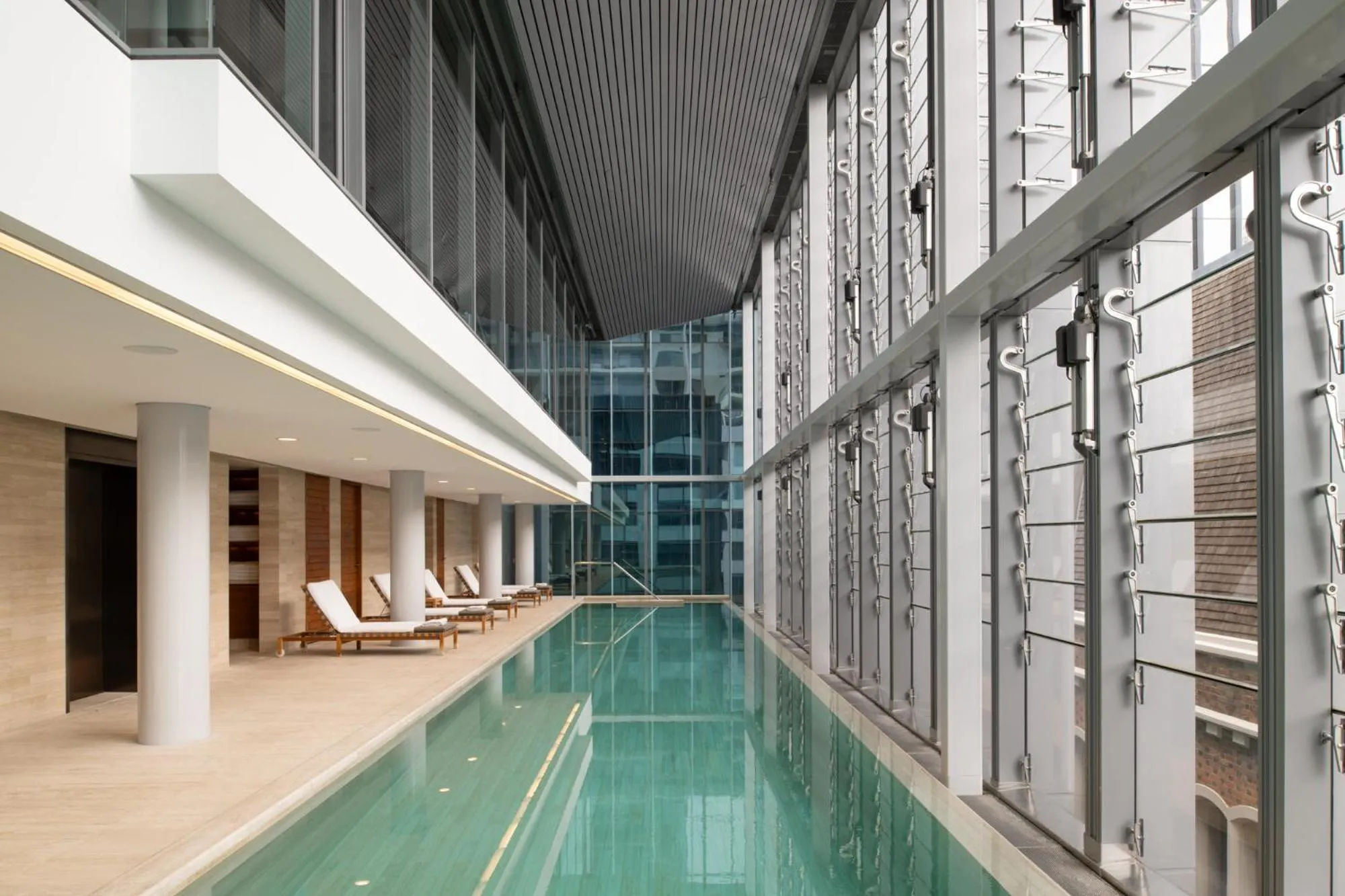  in COMO The Treasury