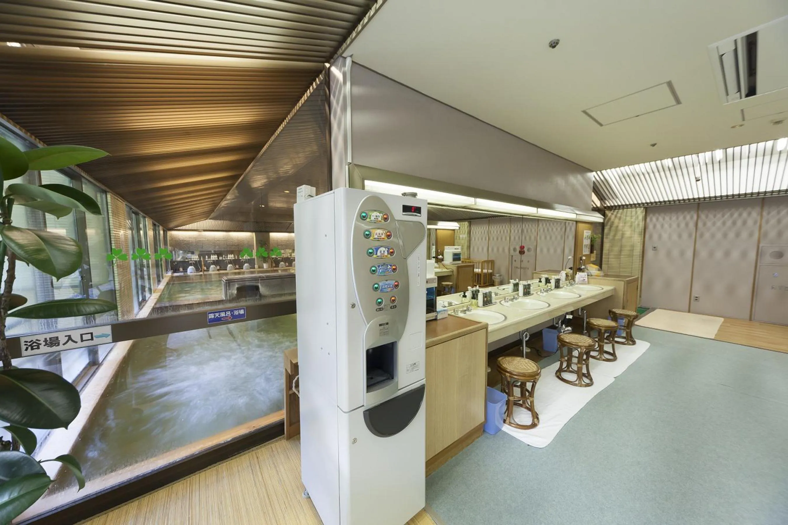 Hot Spring Bath in Minakami Hotel Juraku