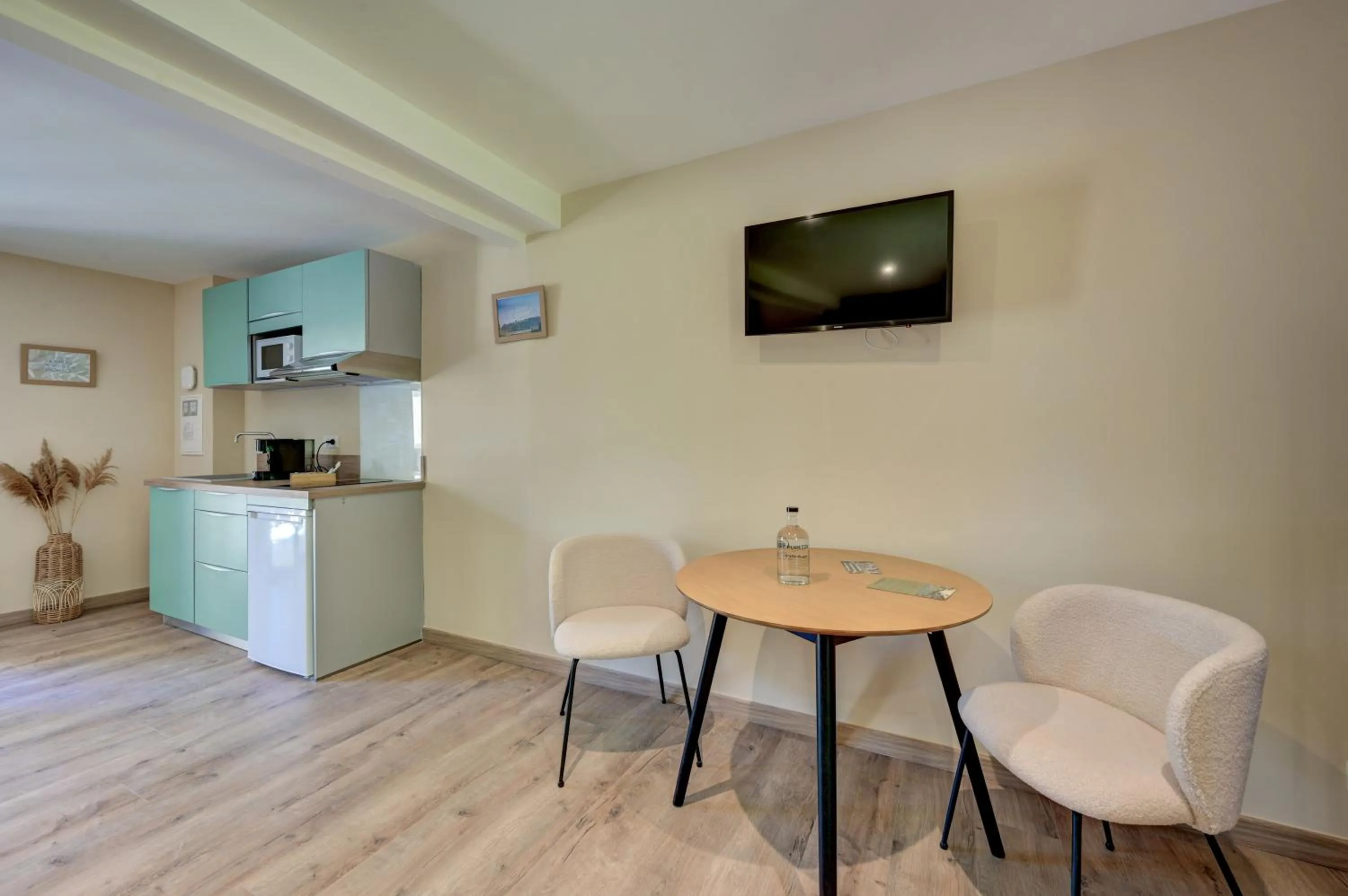 Kitchen or kitchenette in Clos Saint-Michel Resort & Spa