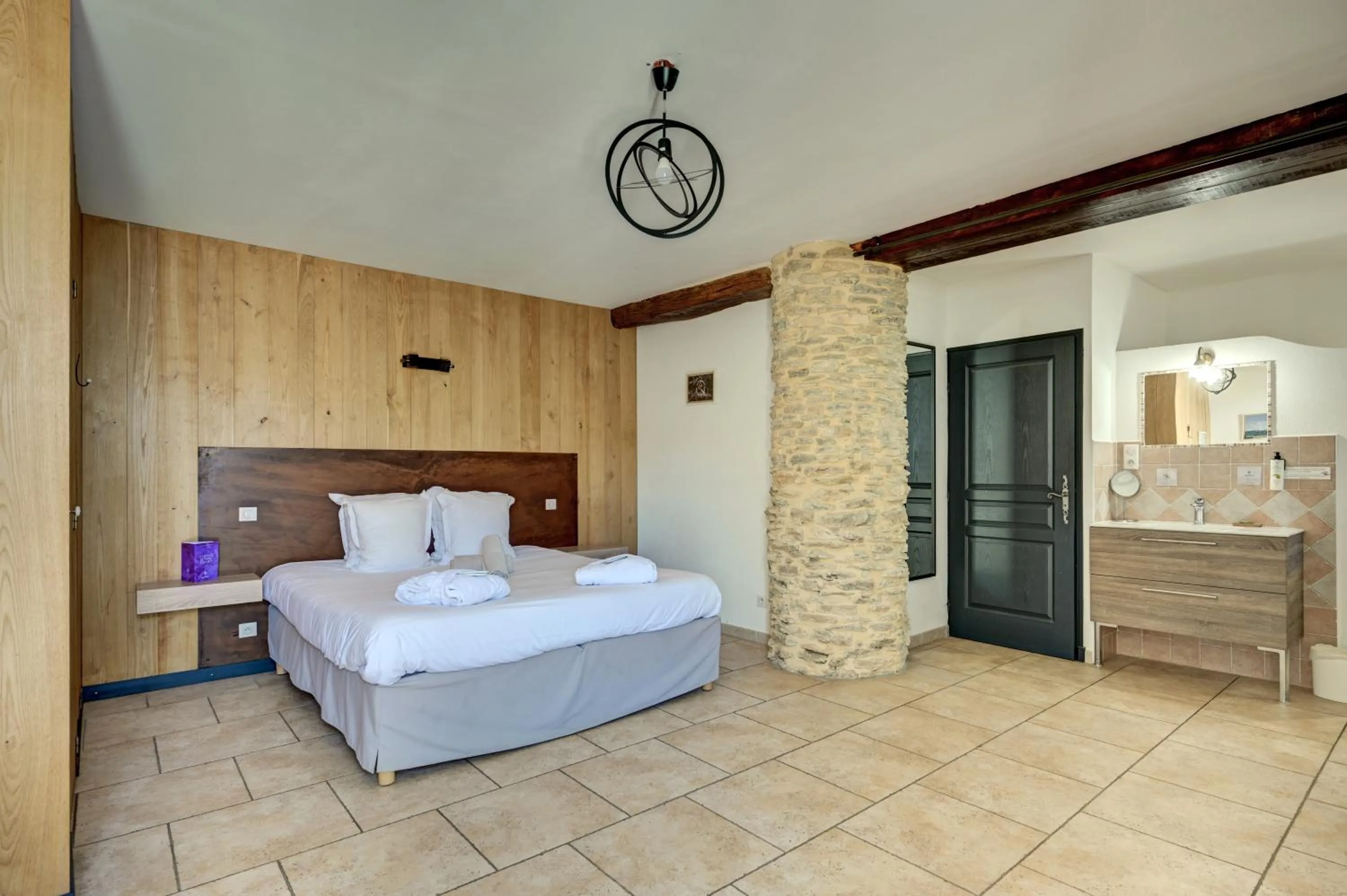 Photo of the whole room, Bed in Clos Saint-Michel Resort & Spa