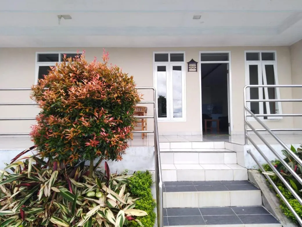 Facade/entrance in Villa Tjokro