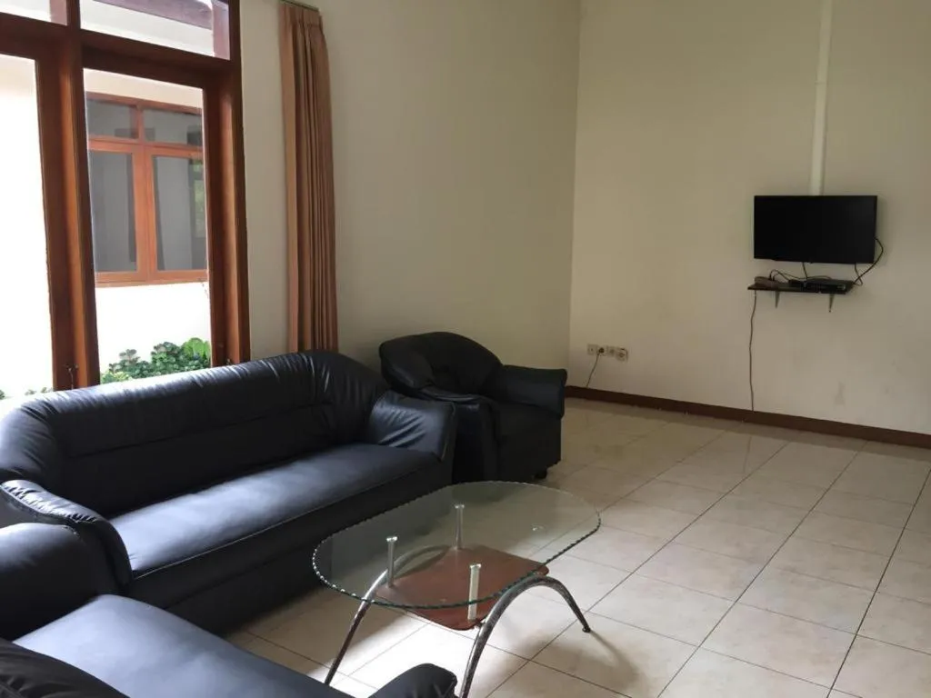 TV and multimedia in Villa Tjokro