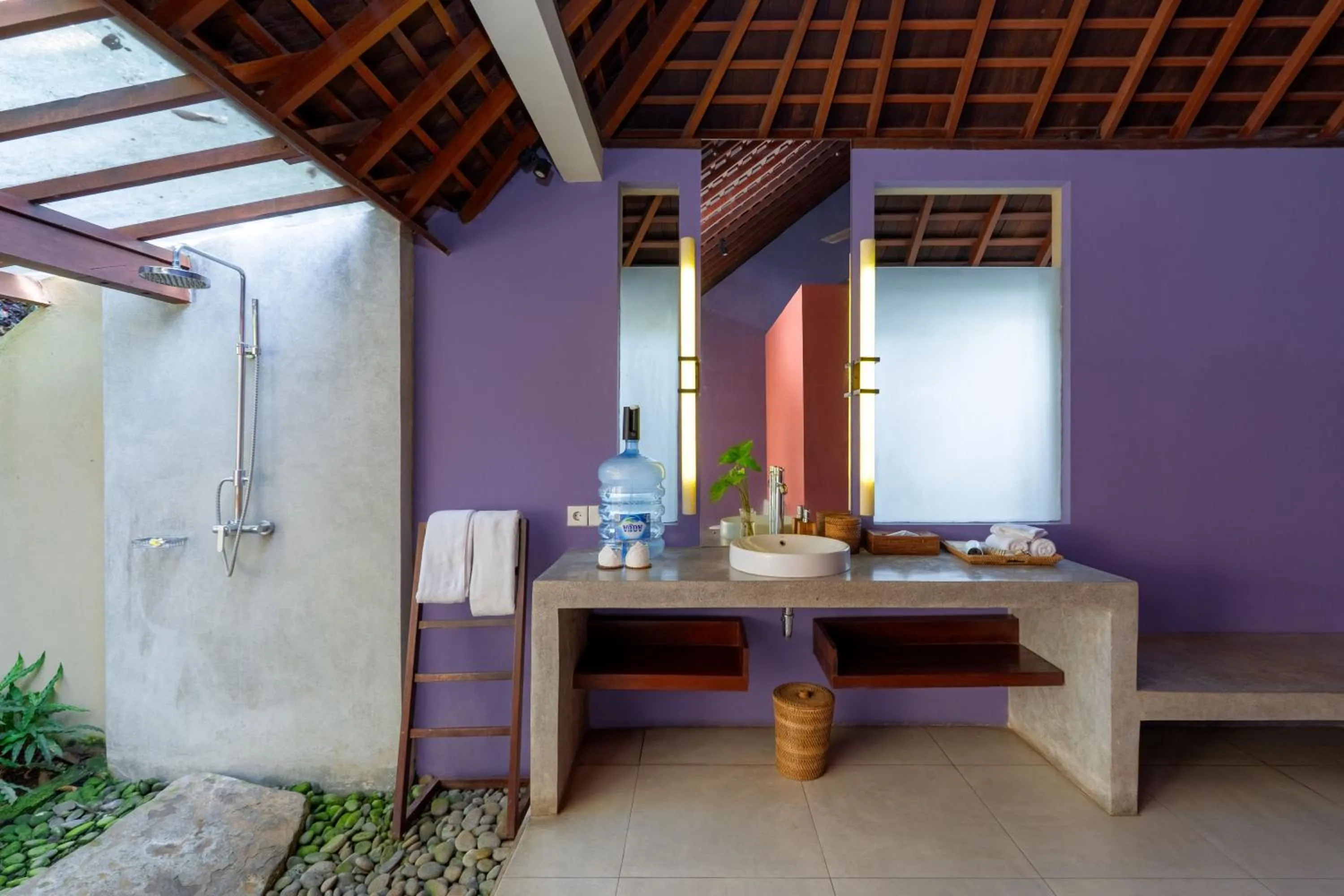Bathroom in Temuku Ubud Villas