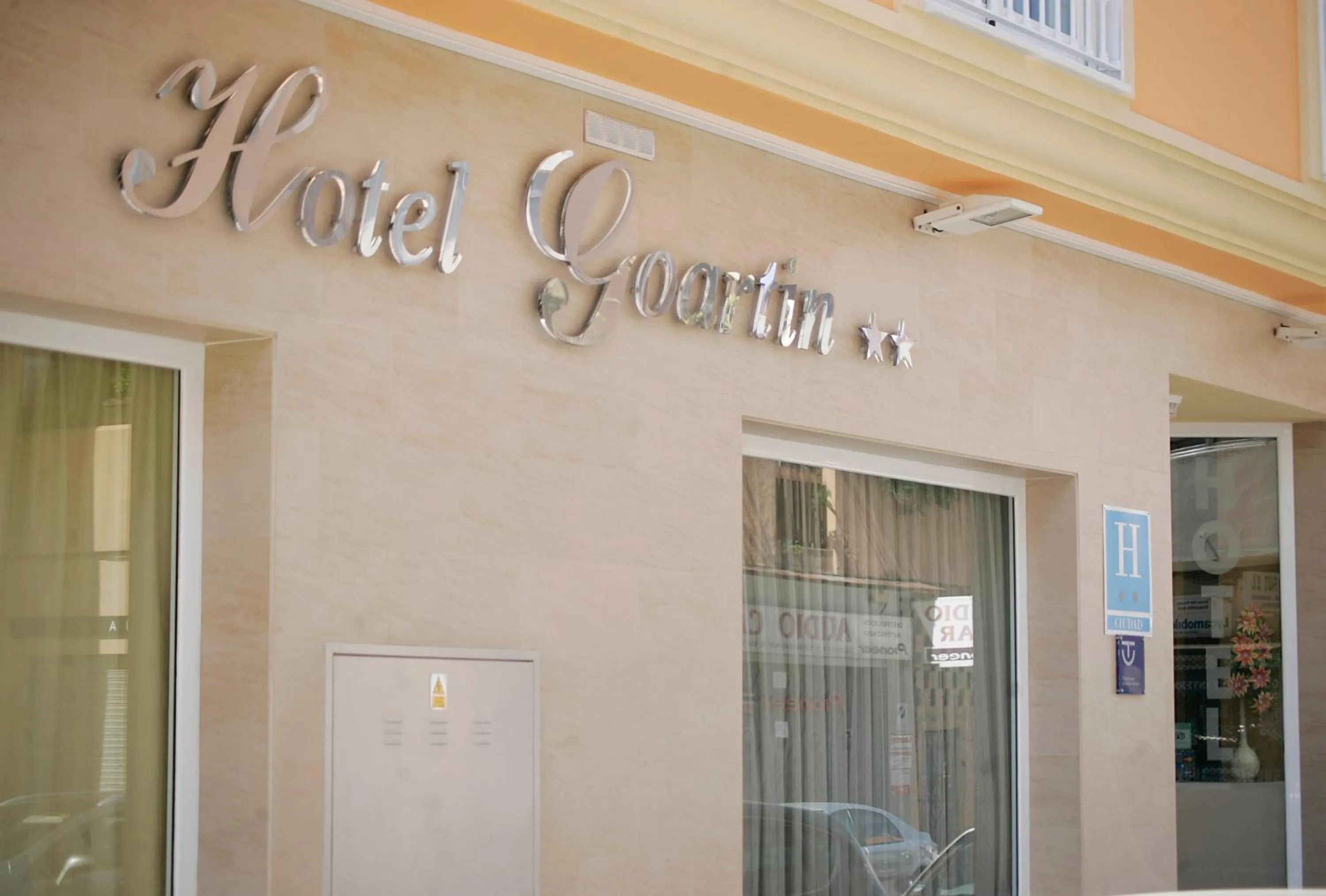 Facade/entrance in Hotel Goartín