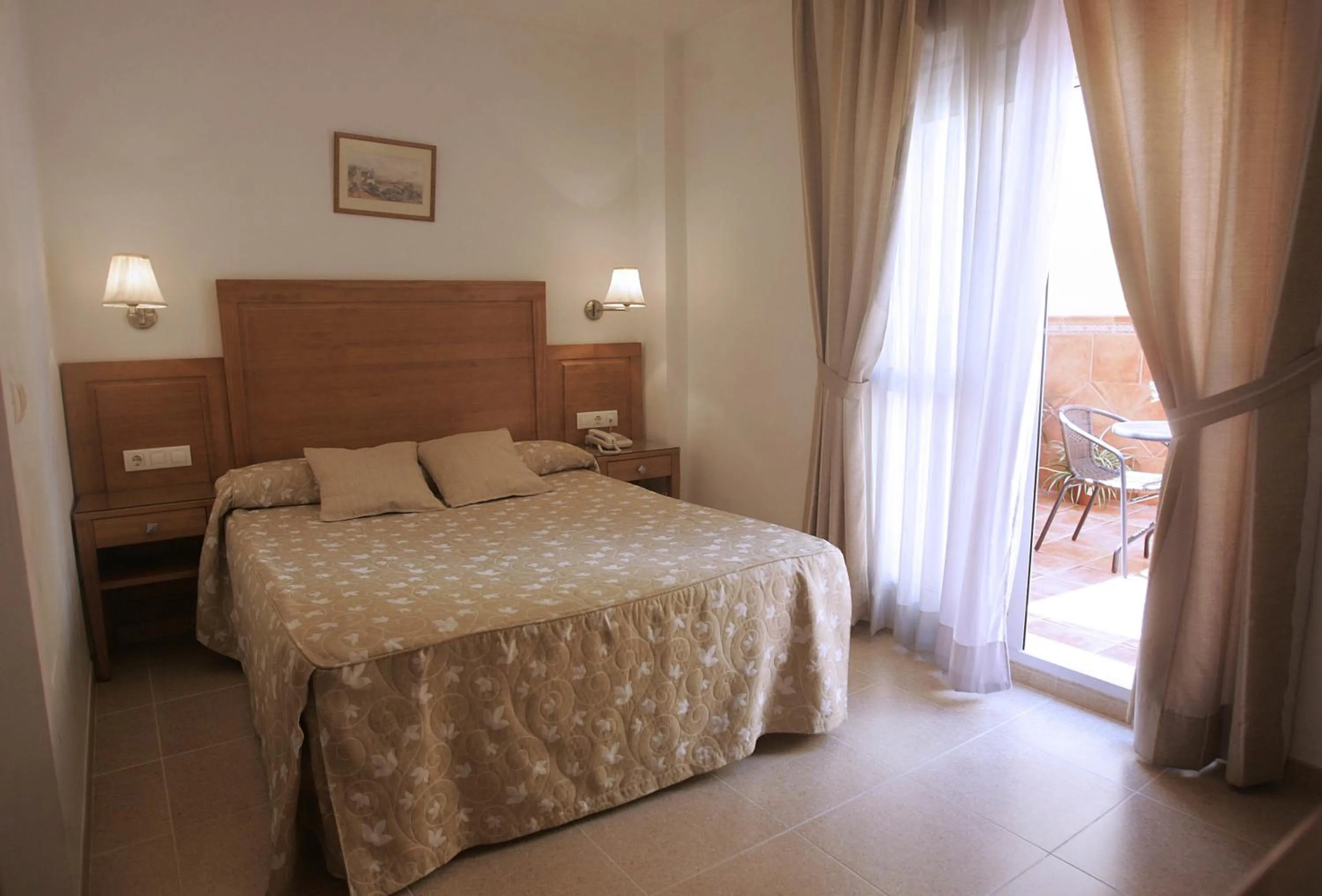 Photo of the whole room, Bed in Hotel Goartín