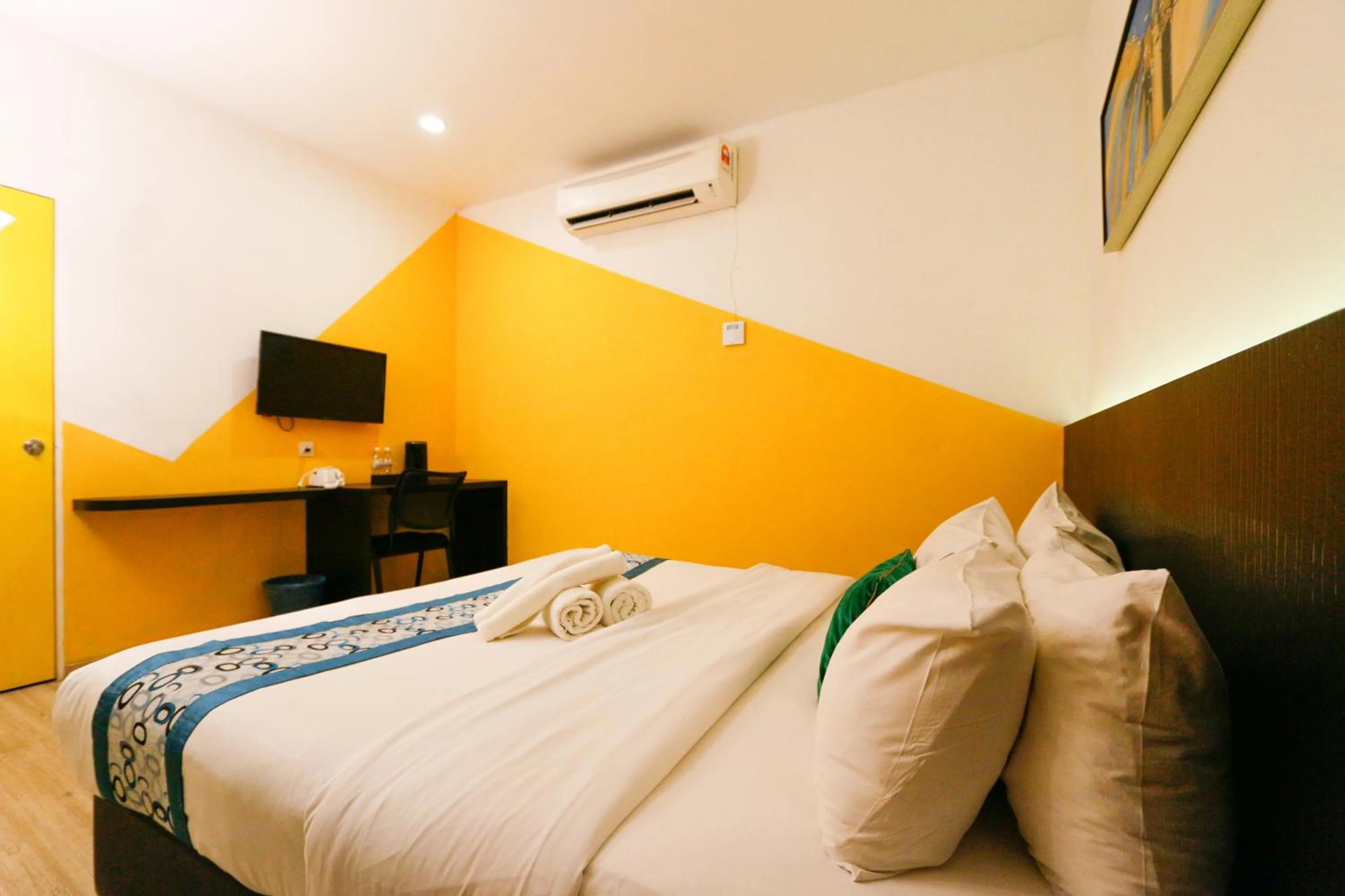 Bedroom, Bed in Golden Roof Hotel Sunway Ipoh