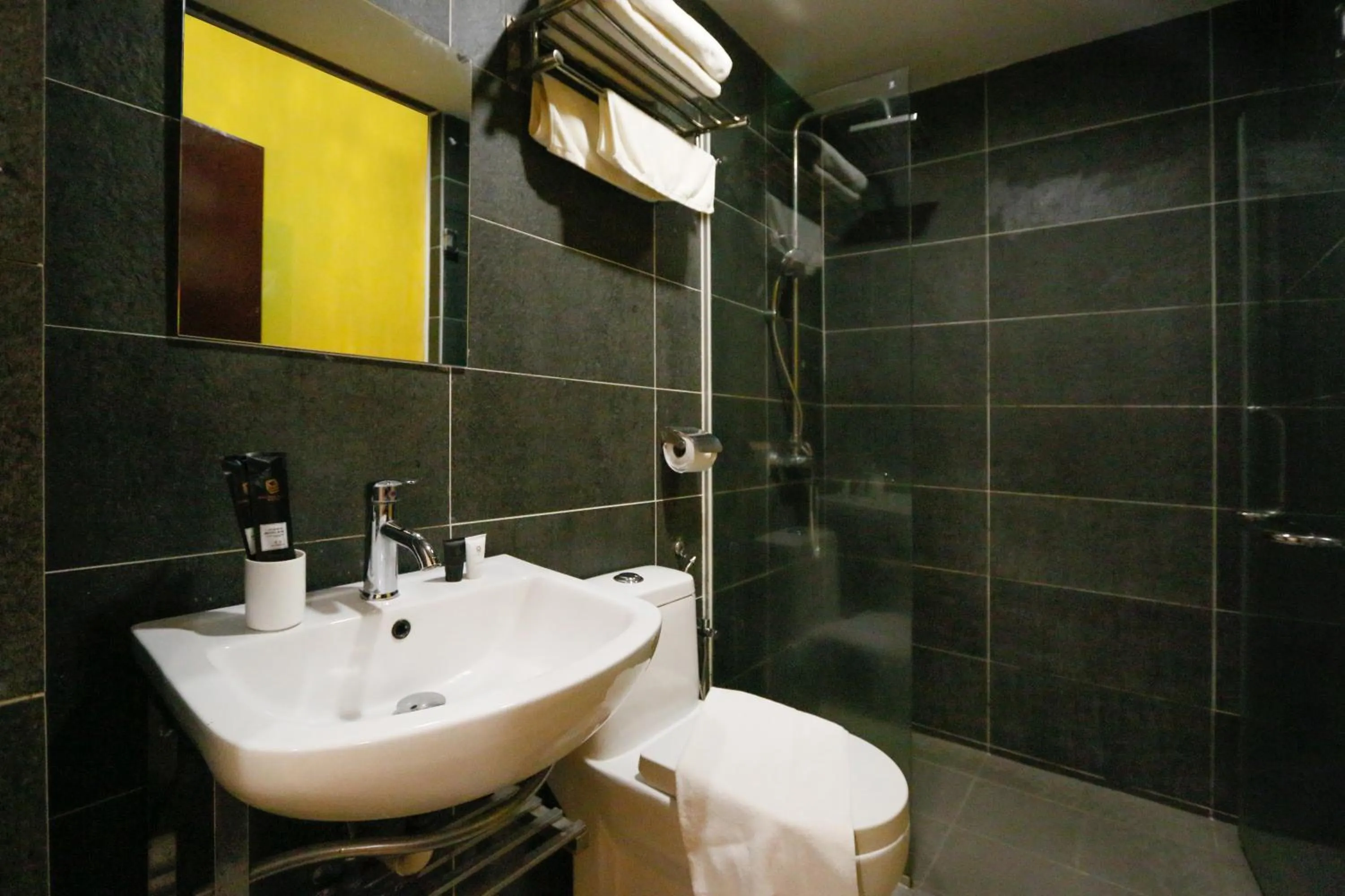 Bathroom in Golden Roof Hotel Sunway Ipoh