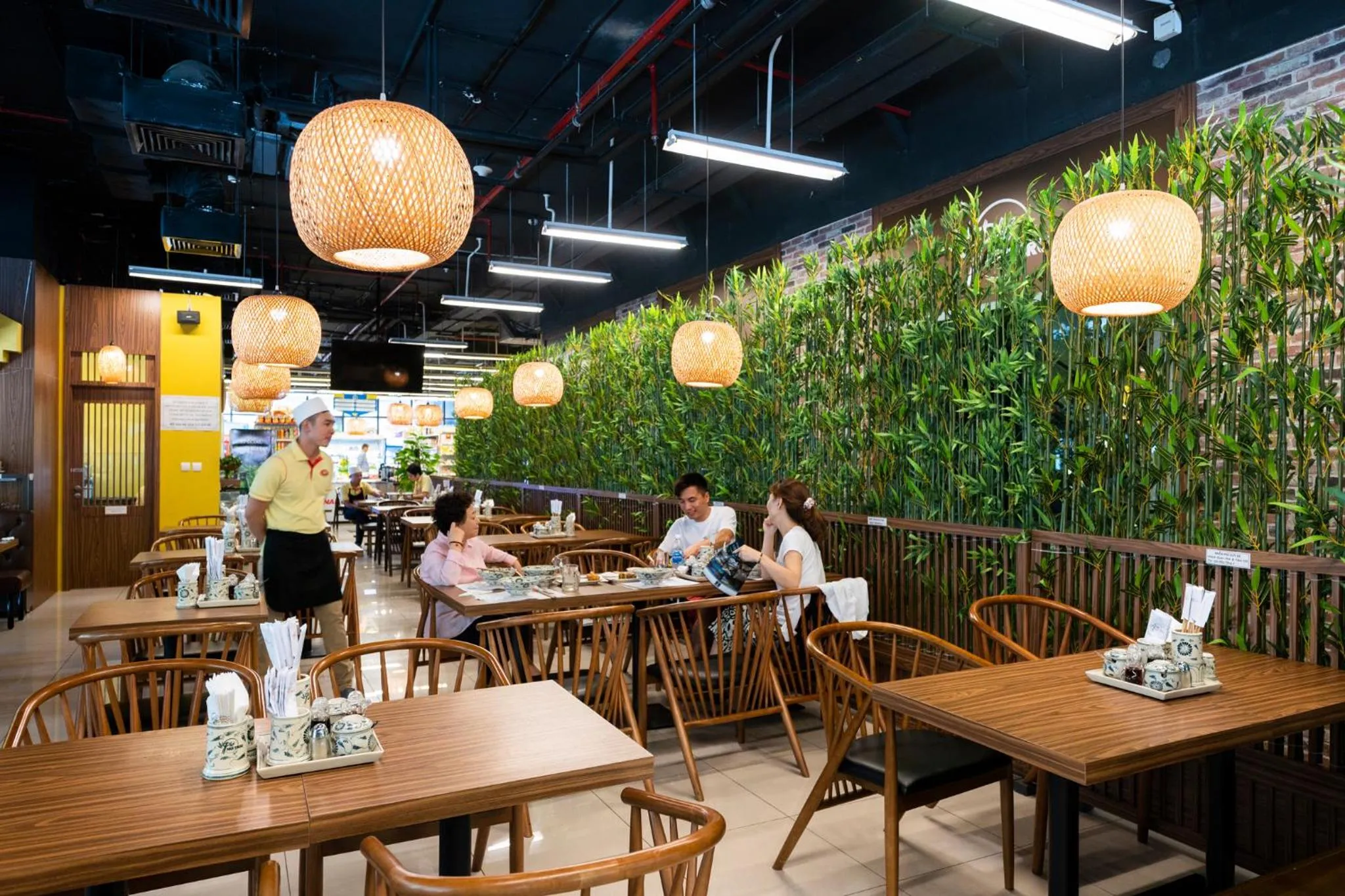 Restaurant/places to eat in Lancaster Hanoi Service Apartment