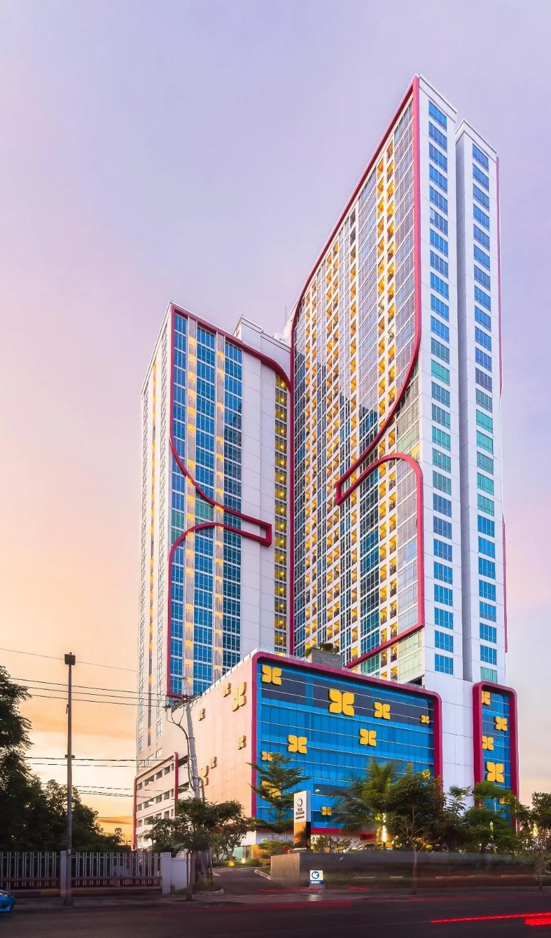 Property building in Best Western Papilio Hotel