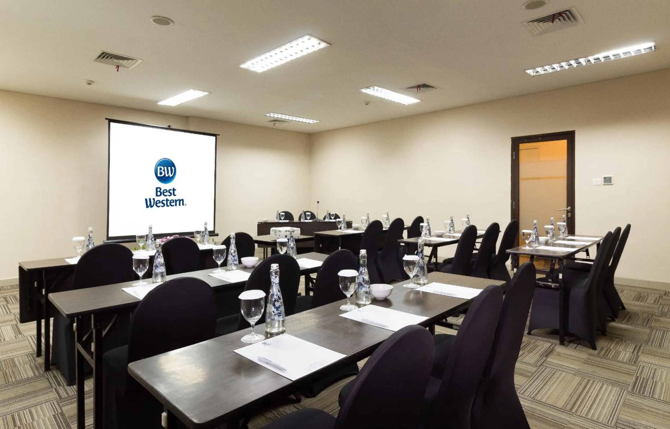 Banquet/Function facilities in Best Western Papilio Hotel