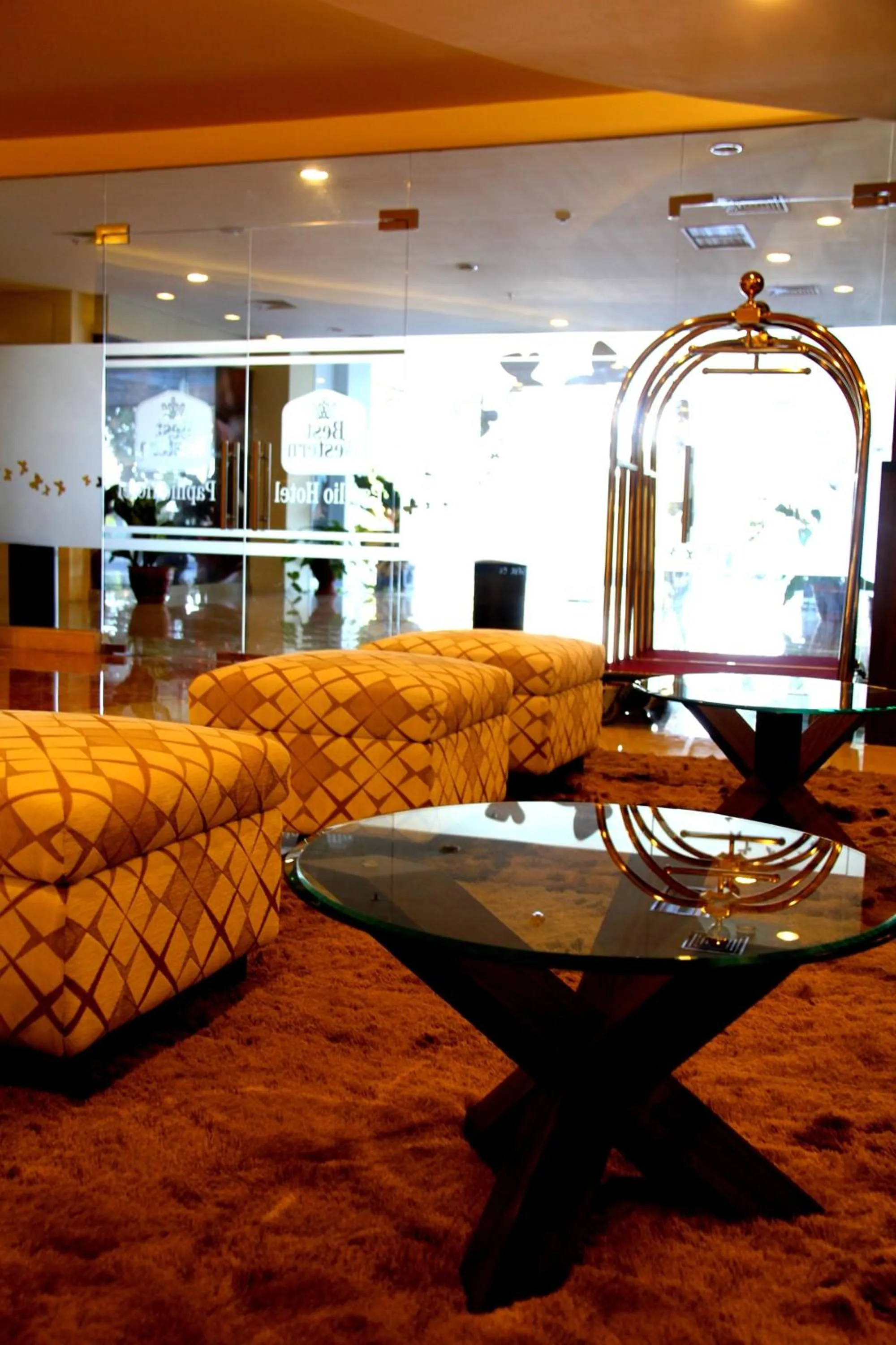 Lobby or reception in Best Western Papilio Hotel