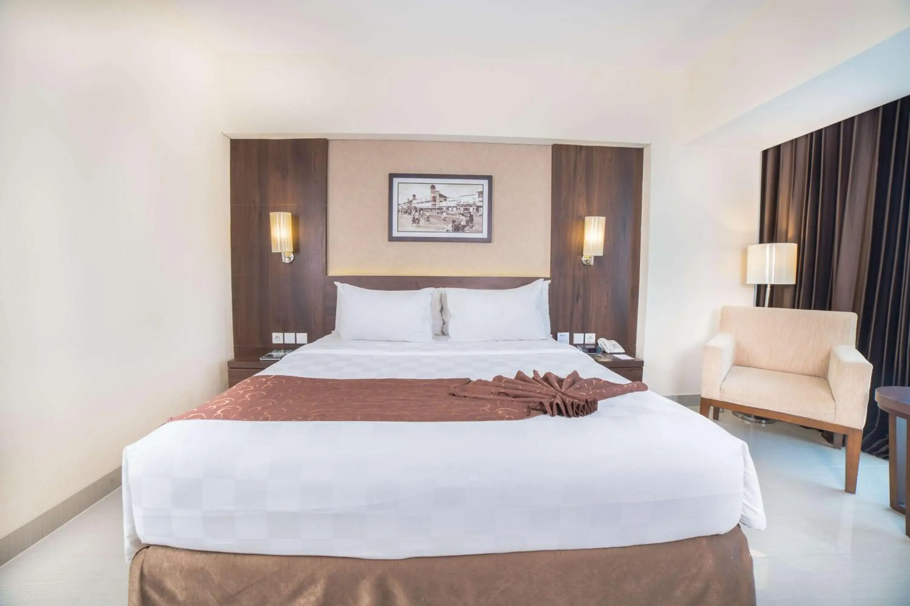 Deluxe Queen Room with City View - Non-Smoking in Best Western Papilio Hotel Deluxe Queen Room with City View - Non-Smoking in Best Western Papilio Hotel