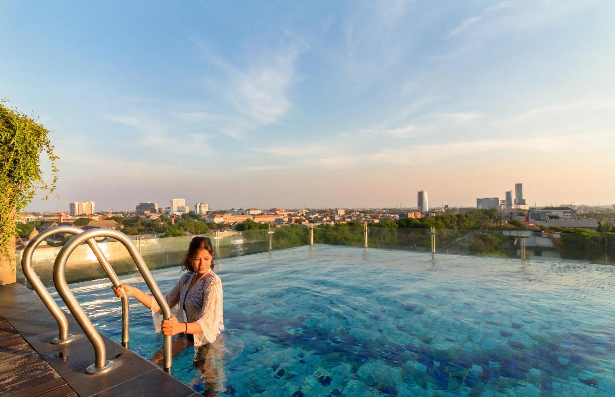 Swimming pool in Best Western Papilio Hotel