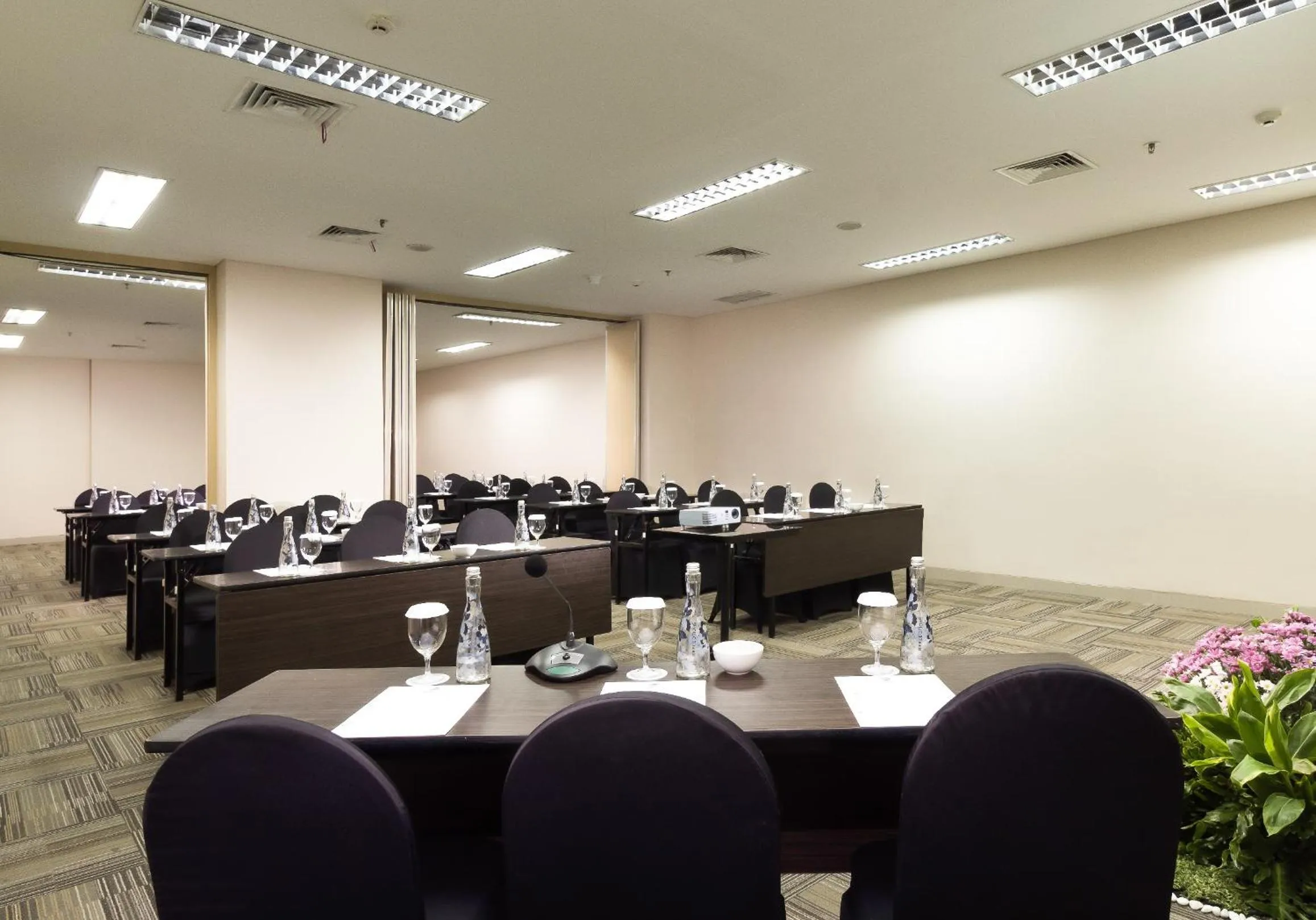 Meeting/conference room in Best Western Papilio Hotel