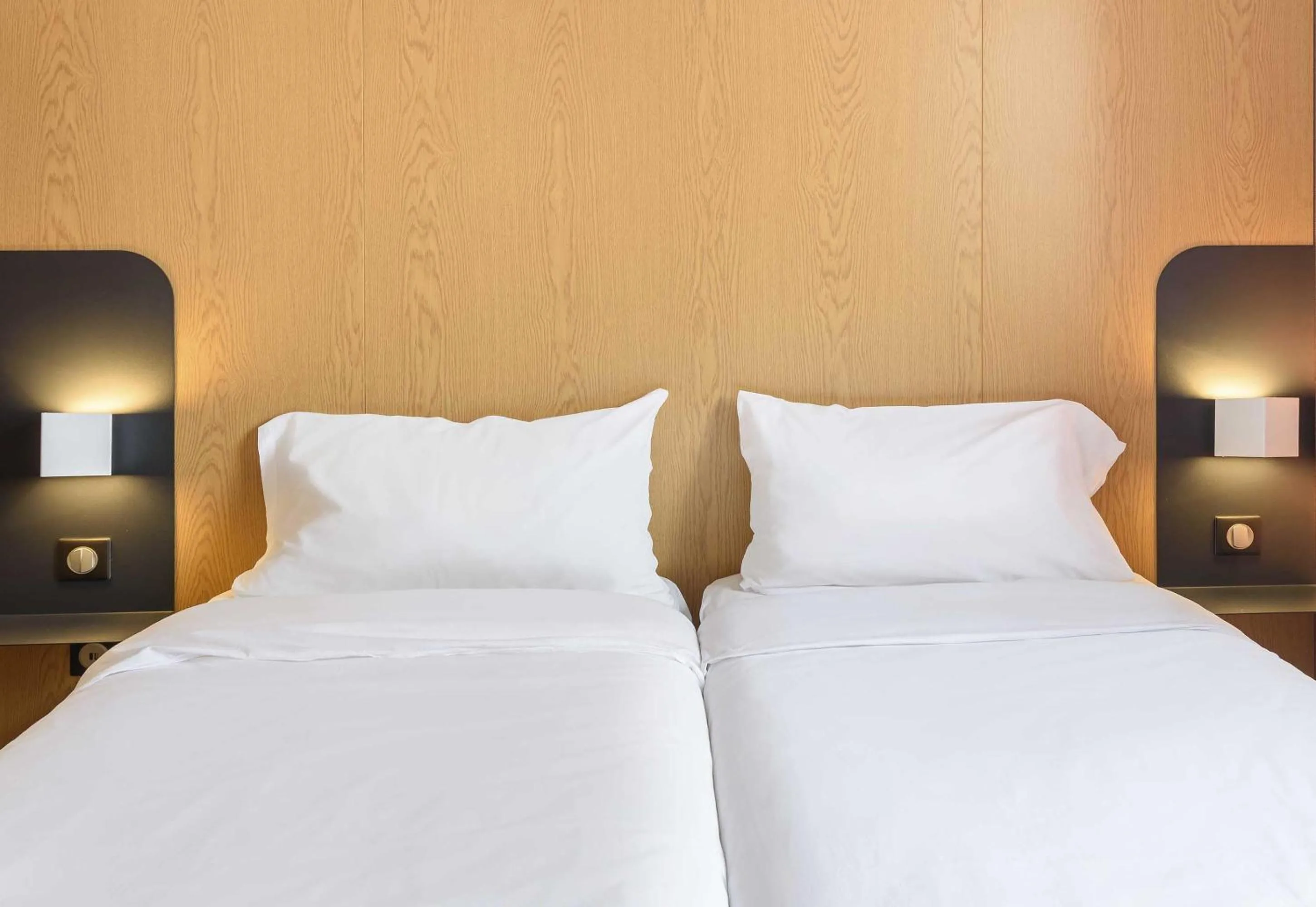 Bedroom, Bed in B&B HOTEL Toulouse Purpan Zénith