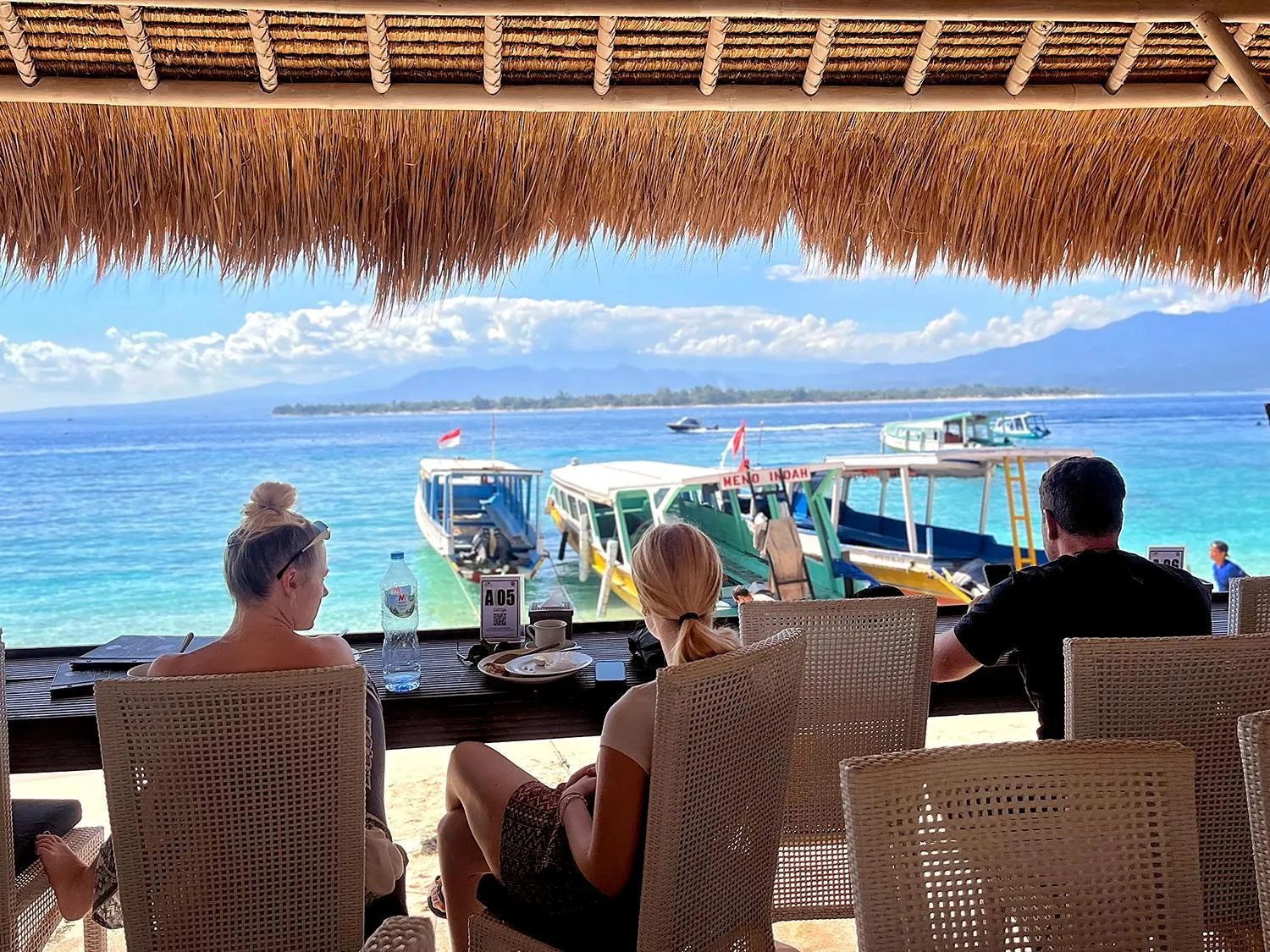 Restaurant/places to eat in Kura Kura Resort Gili Meno
