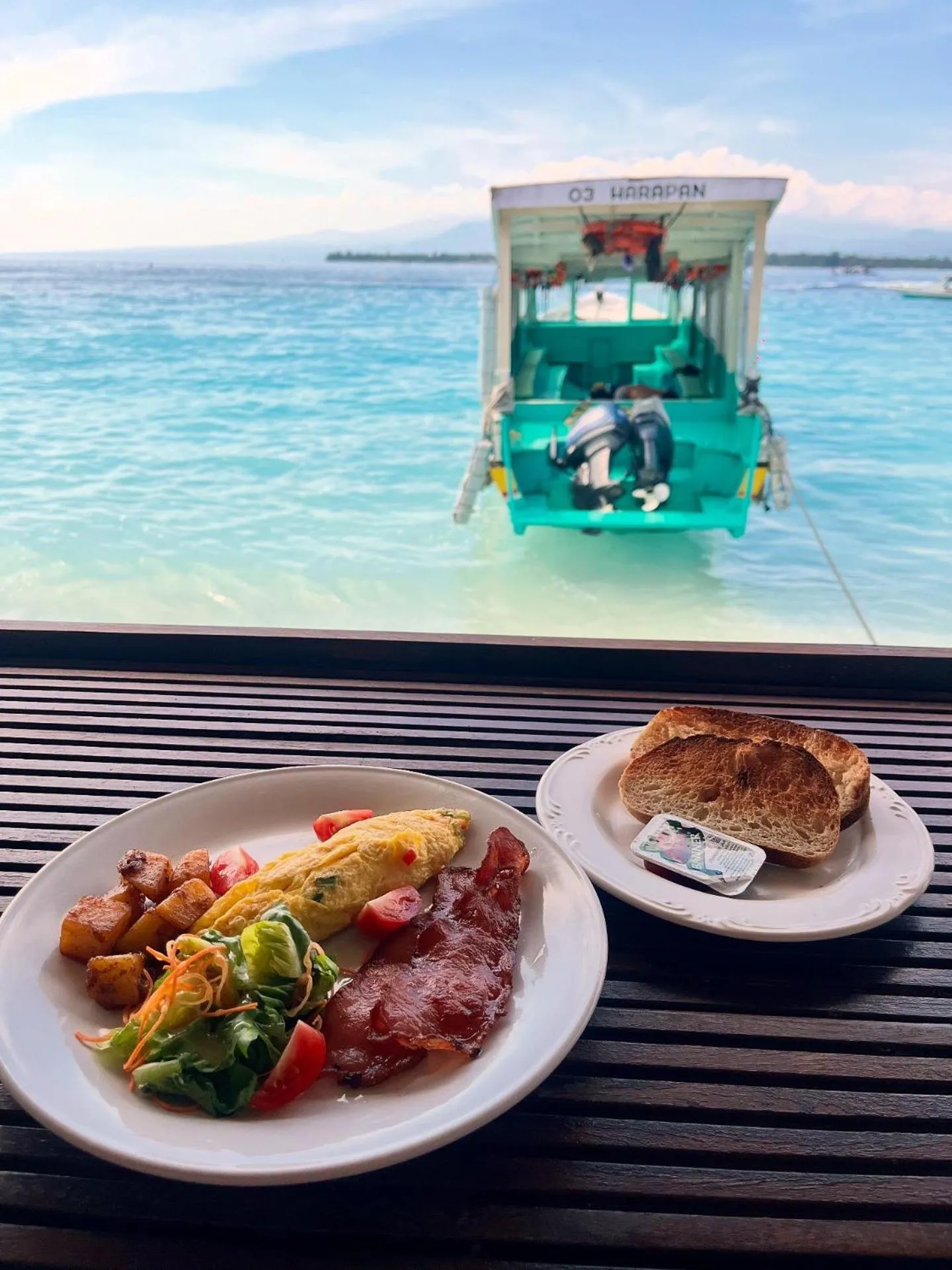 Restaurant/places to eat in Kura Kura Resort Gili Meno