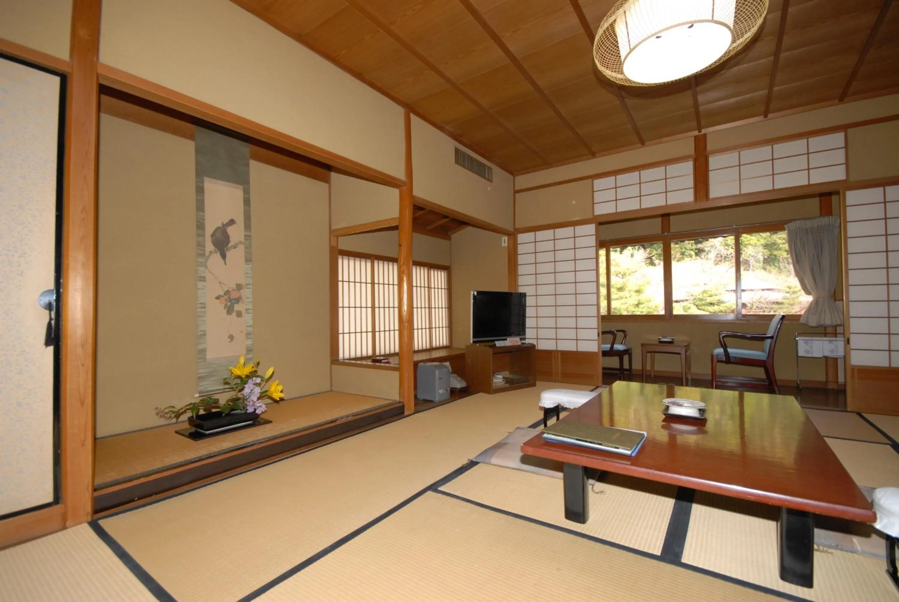 Photo of the whole room in Sansuien