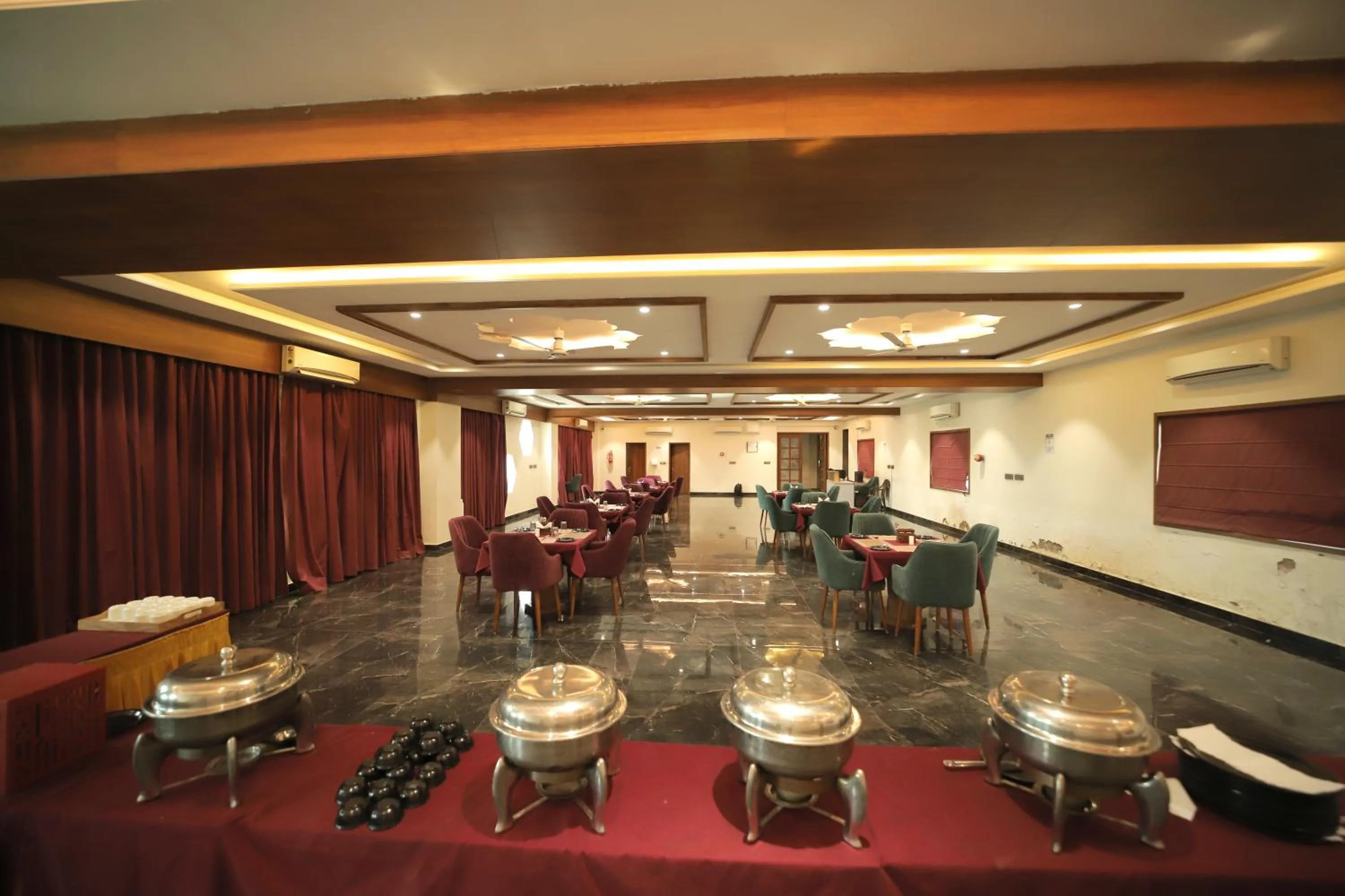 Restaurant/places to eat in Staykart Z