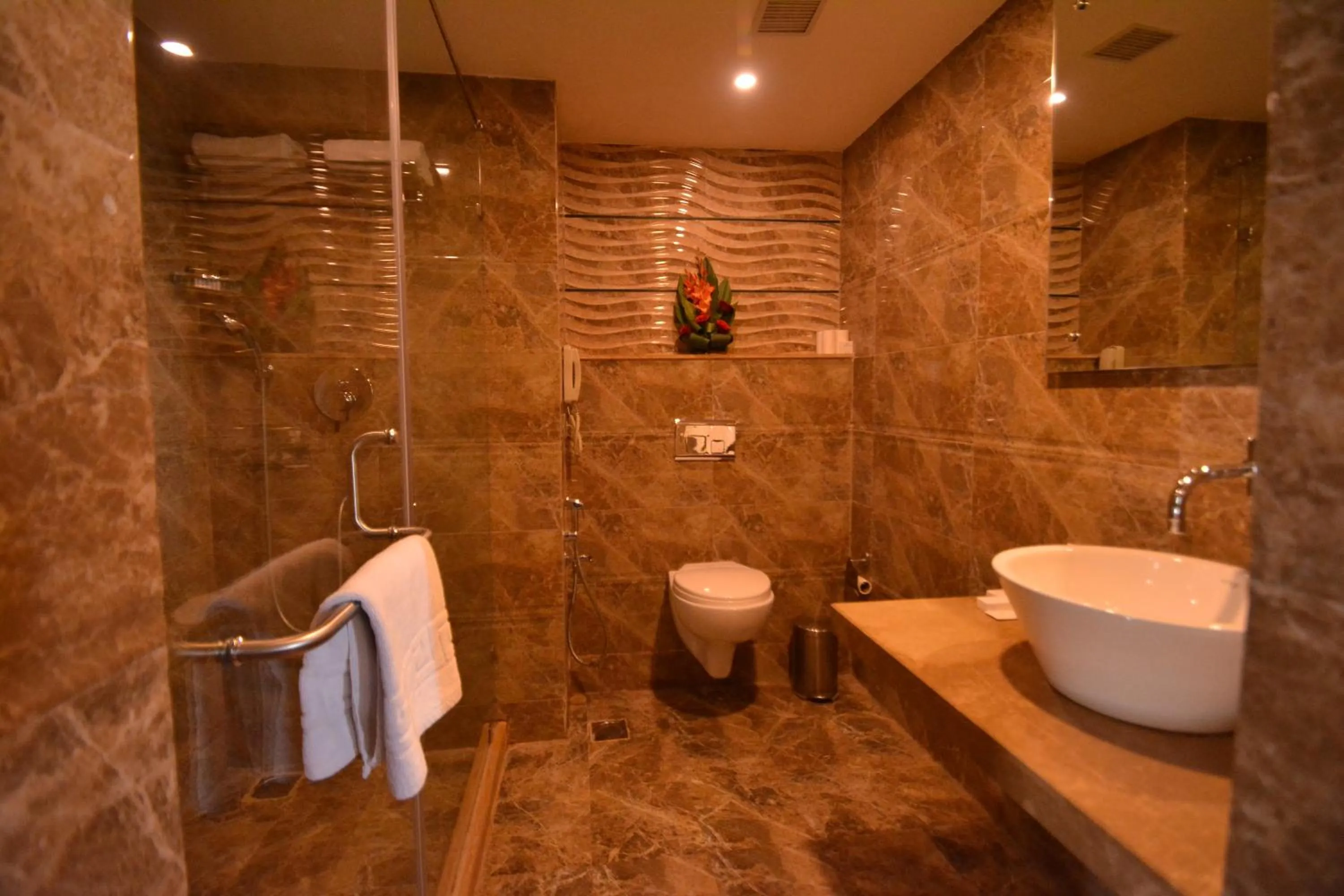 Toilet in Park Ocean