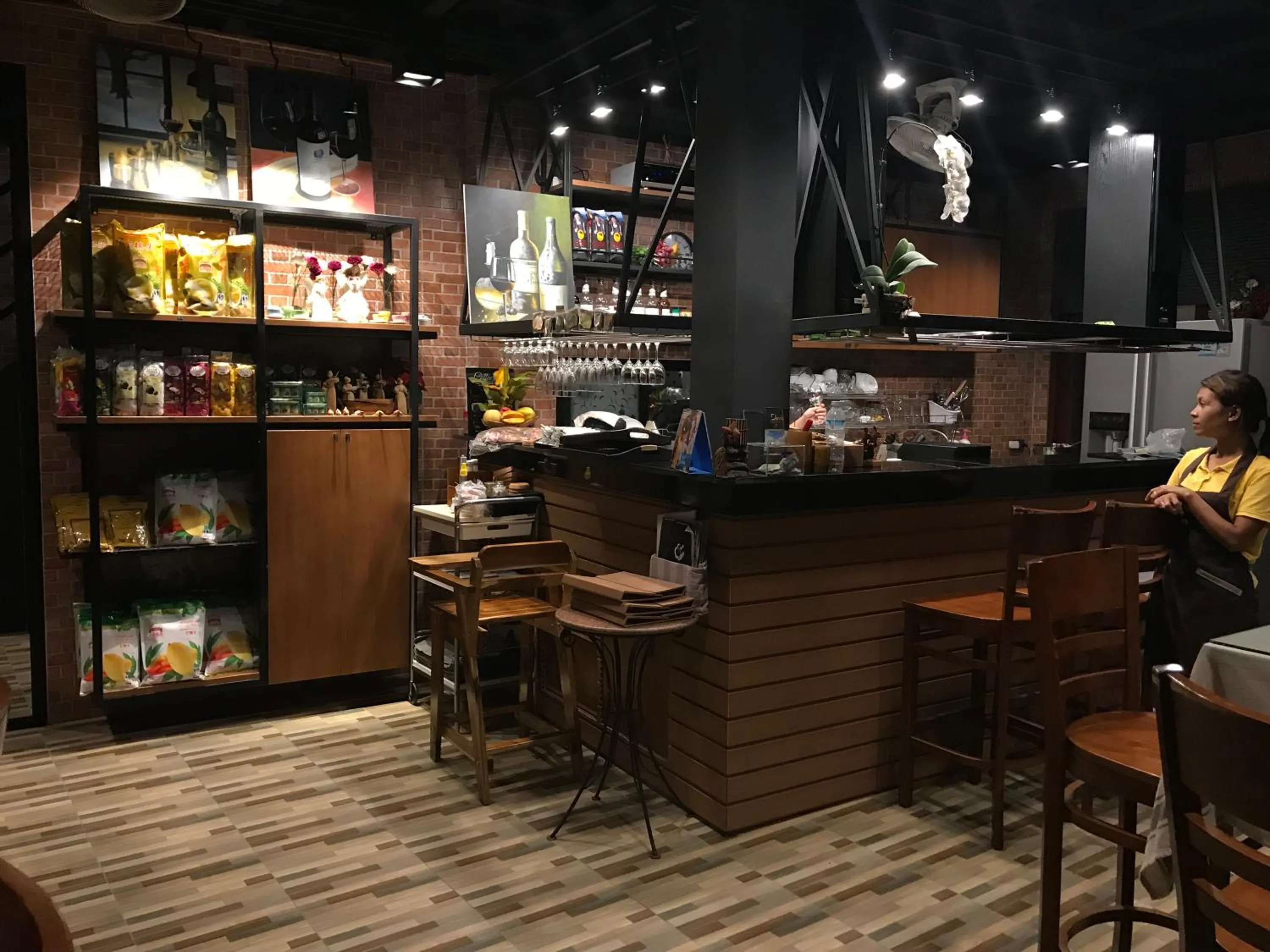 Food and drinks in David Residence