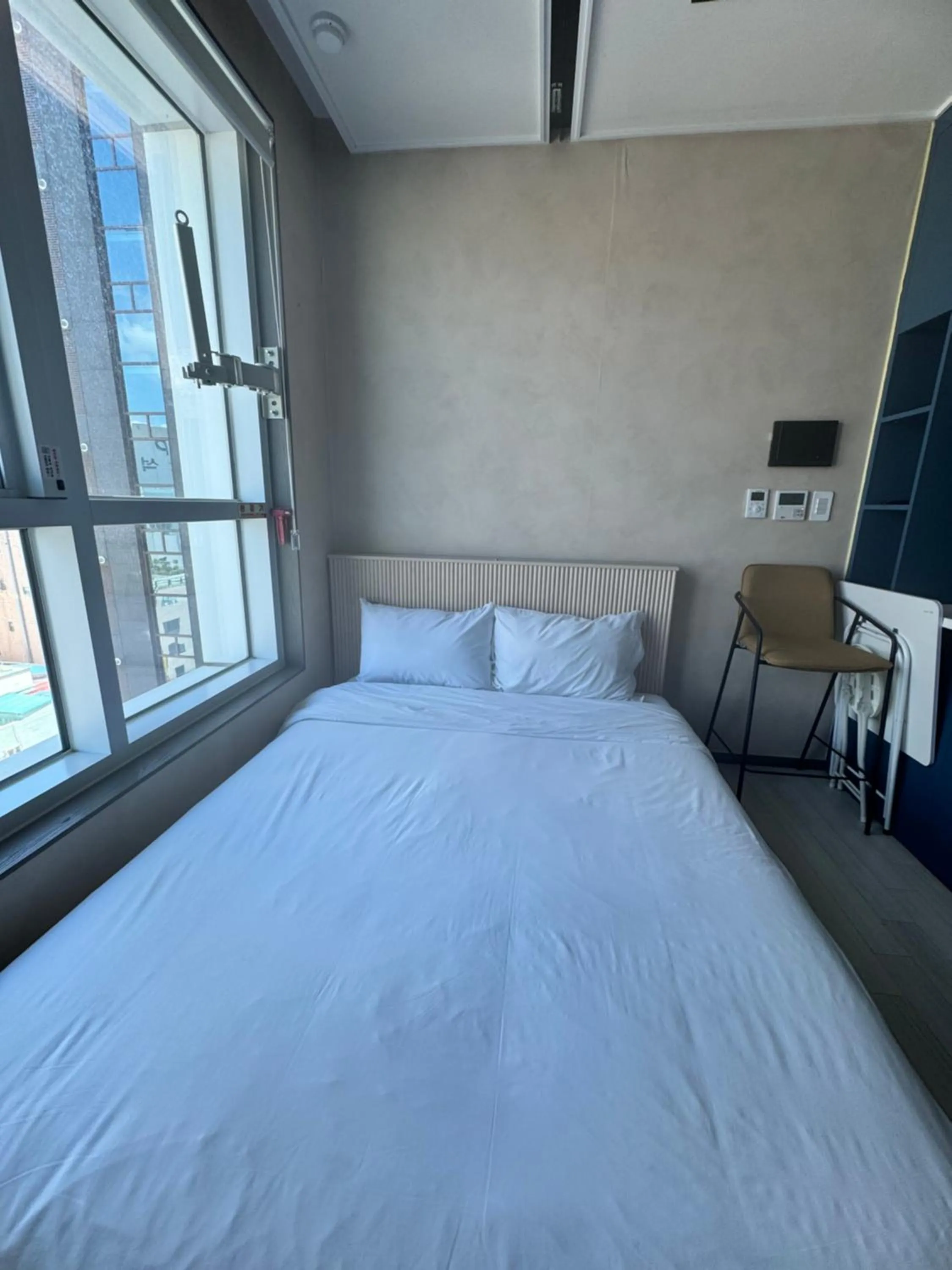 Bed in The Bayment Residence