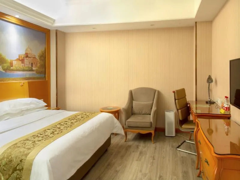 Bed in Vienna Hotel Shanghai Yangpu Wujiaochang