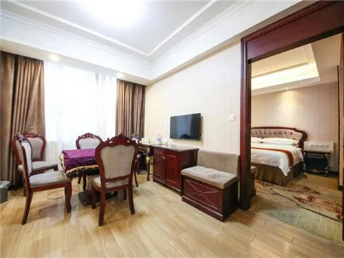 Bed in Vienna Hotel Shanghai Hongqiao Convention & Exhibition Center