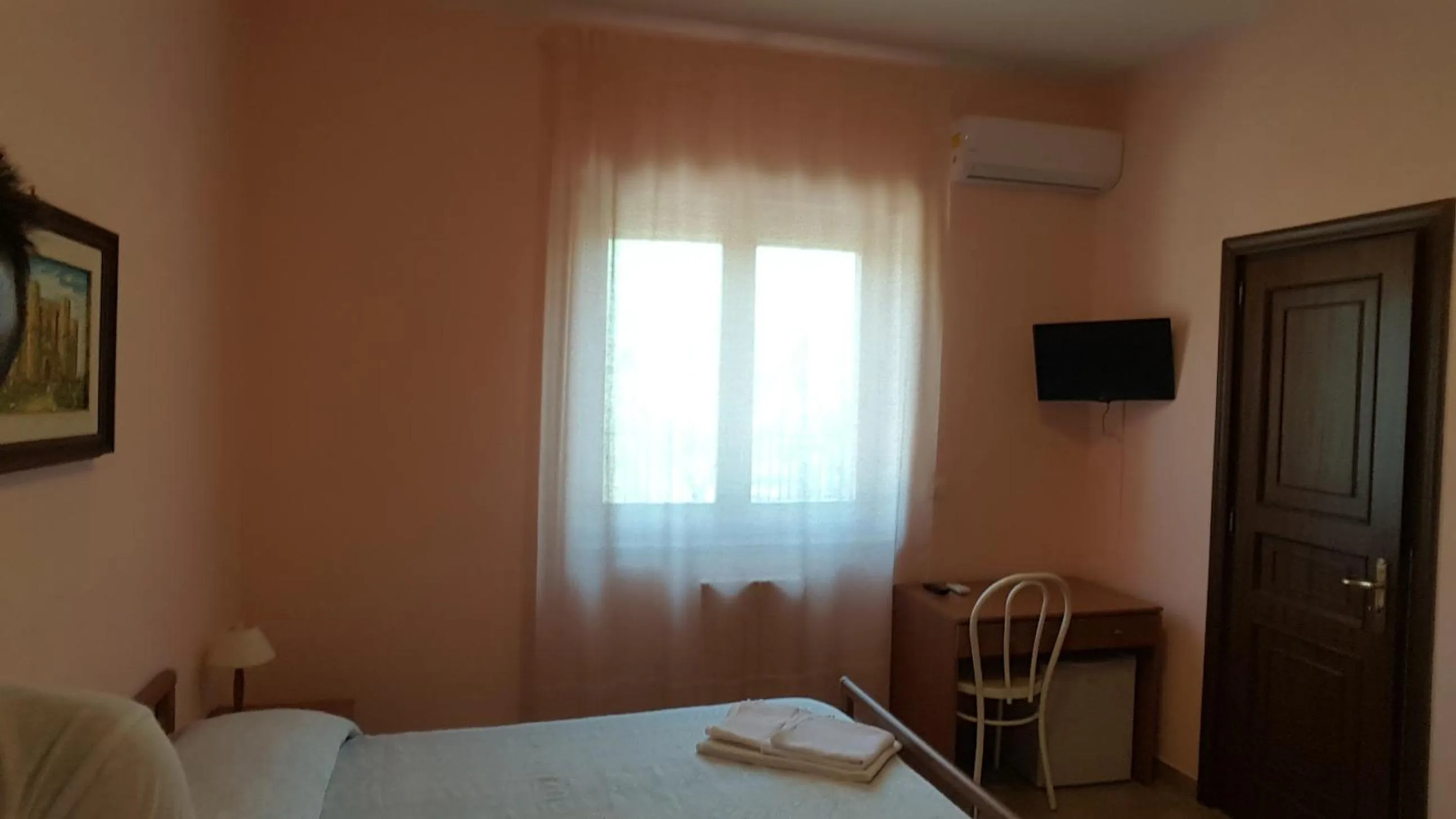 Bedroom, Bed in Villa Erry