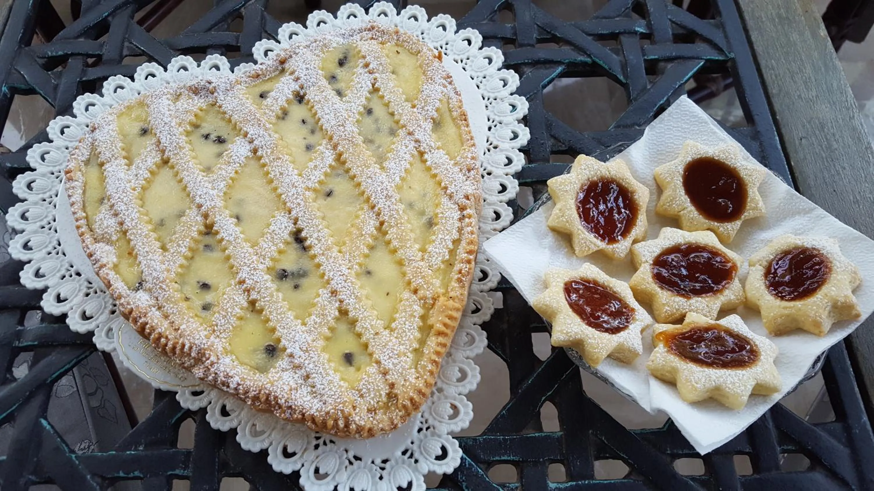 Italian breakfast in Villa Erry