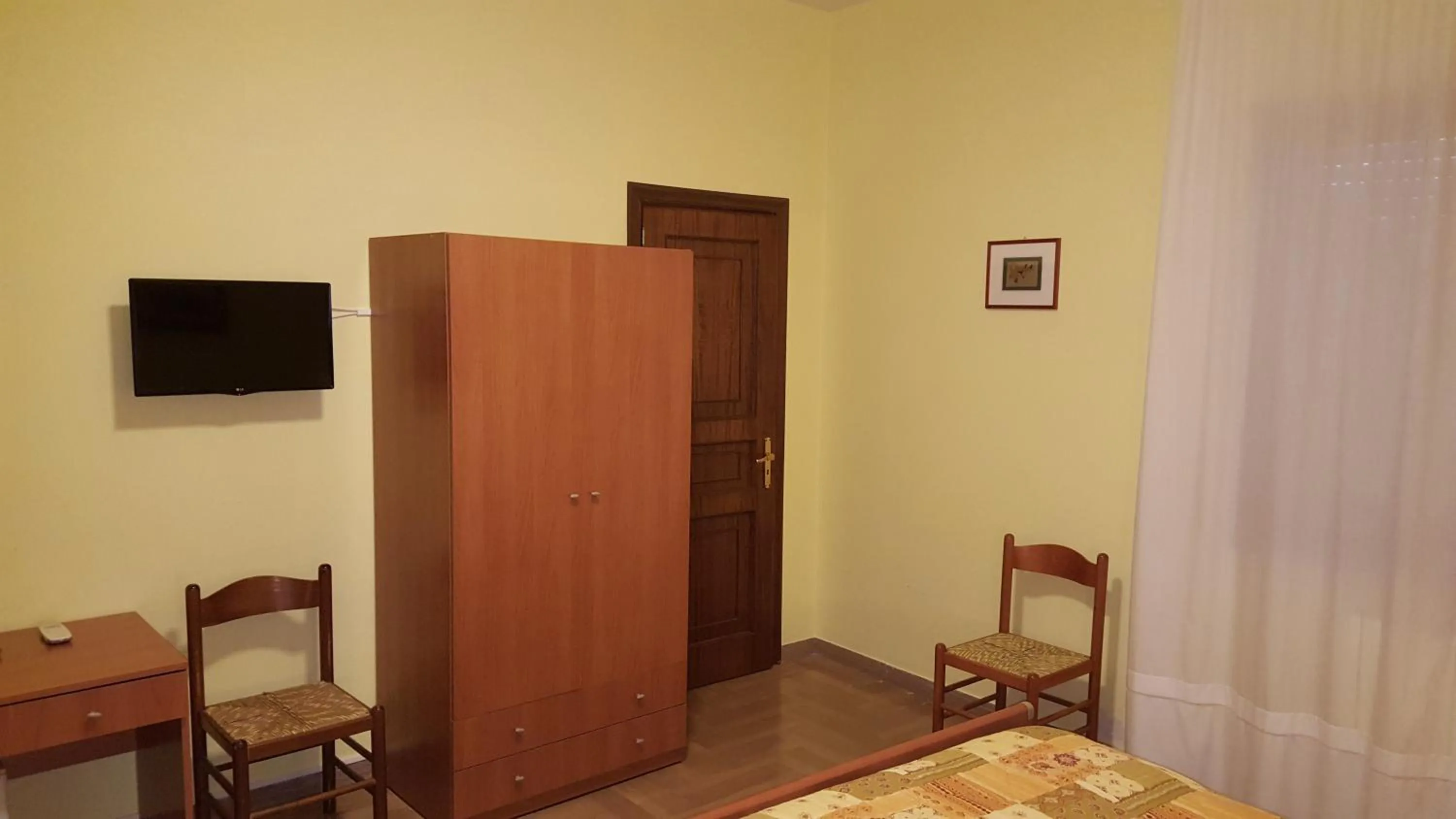 Bedroom, Bed in Villa Erry