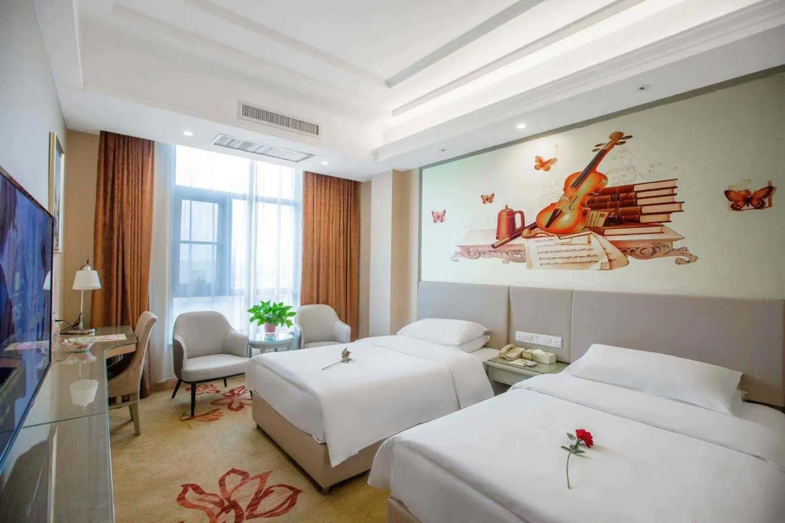 Bed in Vienna Hotel Nanyang People Road