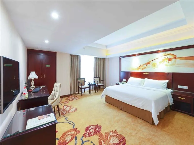 Bed in Vienna Hotel Heyuan Hongxing Road