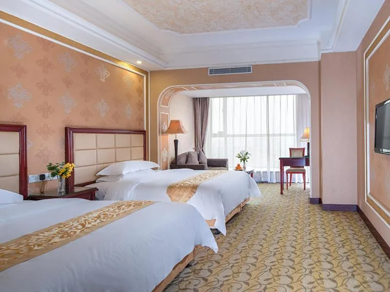 Bed in Vienna Hotel Songgang Yanchuan Road